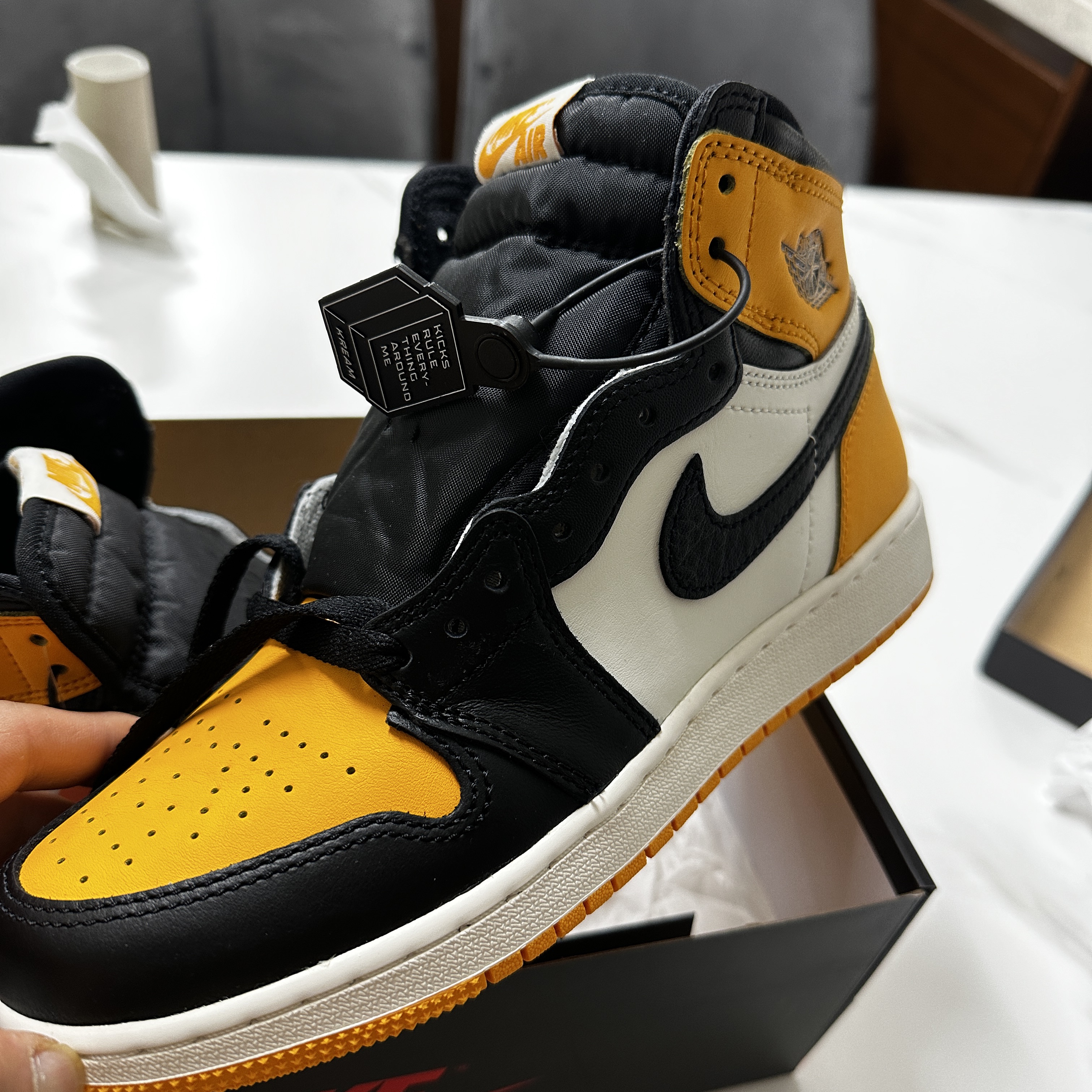 Jordan 1 Retro High OG Taxi, (GS) Jordan 1 Retro High OG Taxi 착용 스타일