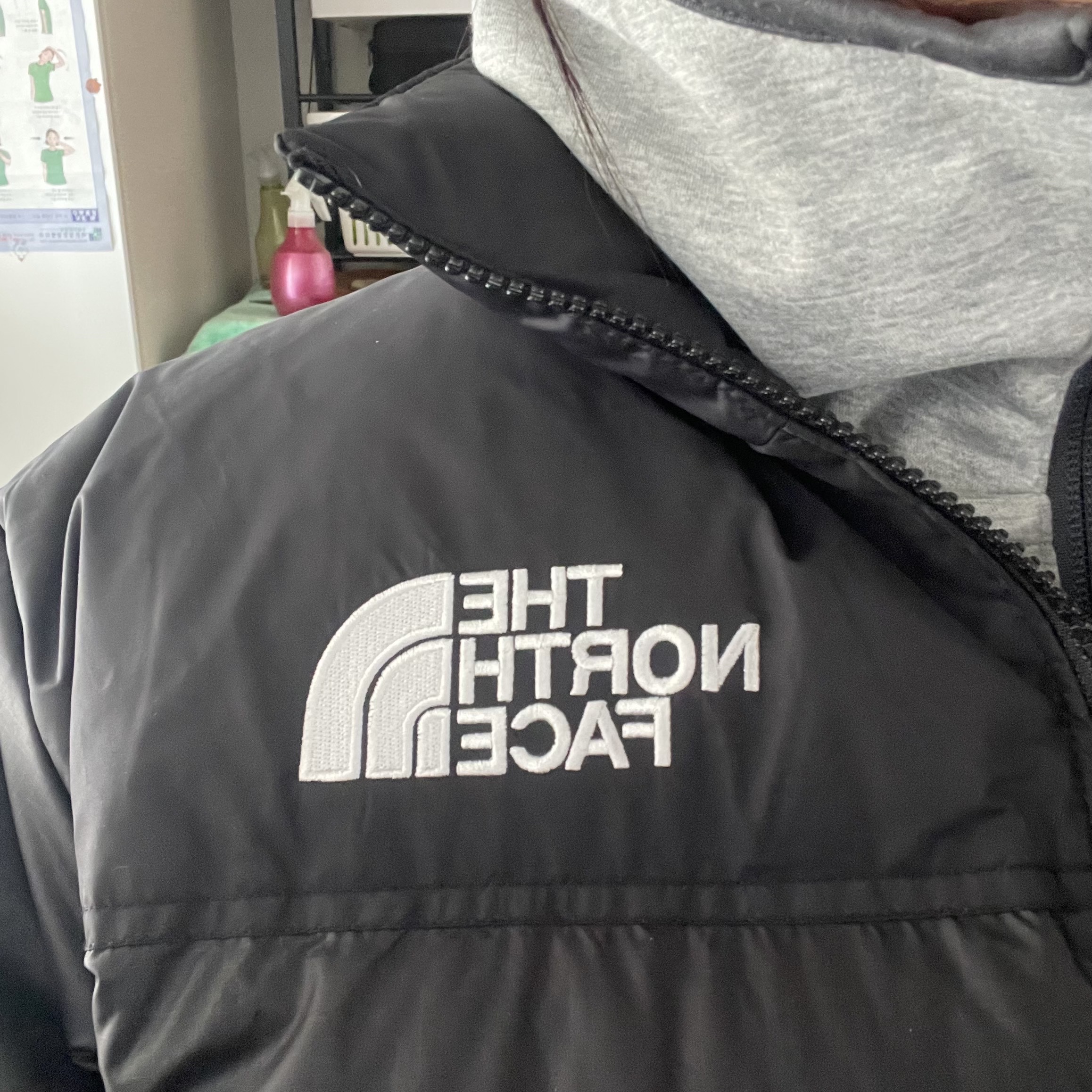 The North Face 1996 Eco Nuptse Jacket Black 착용 스타일 - 2