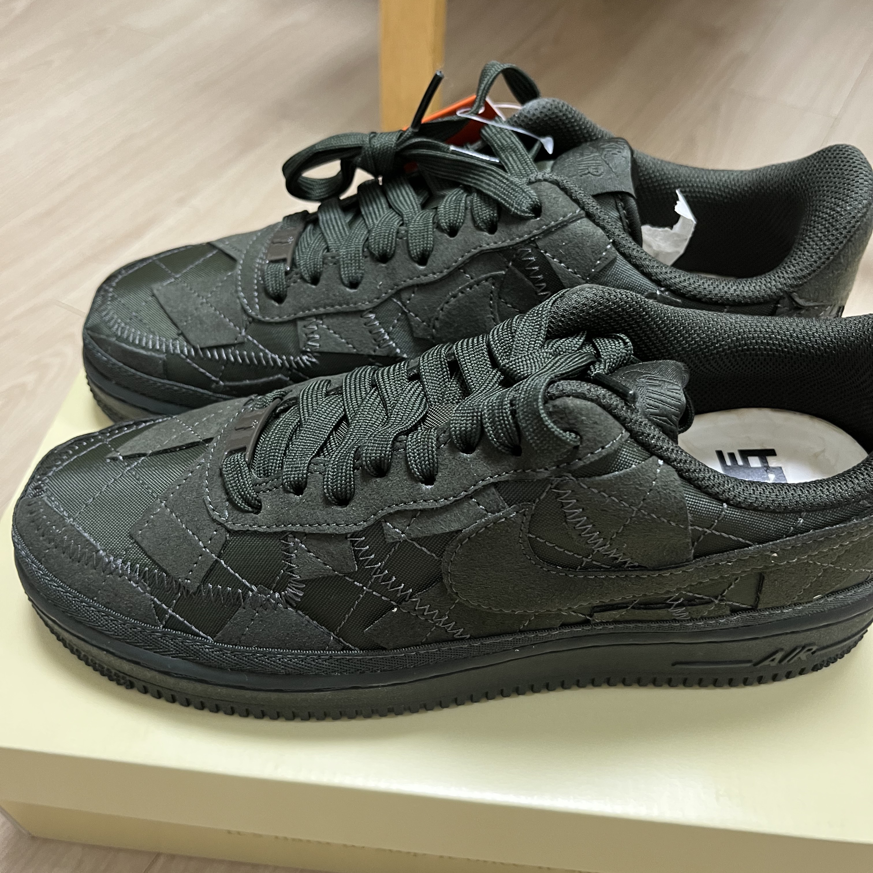 Nike x Billie Eilish Air Force 1 Low '07 SP Sequoia 착용 스타일 - 3