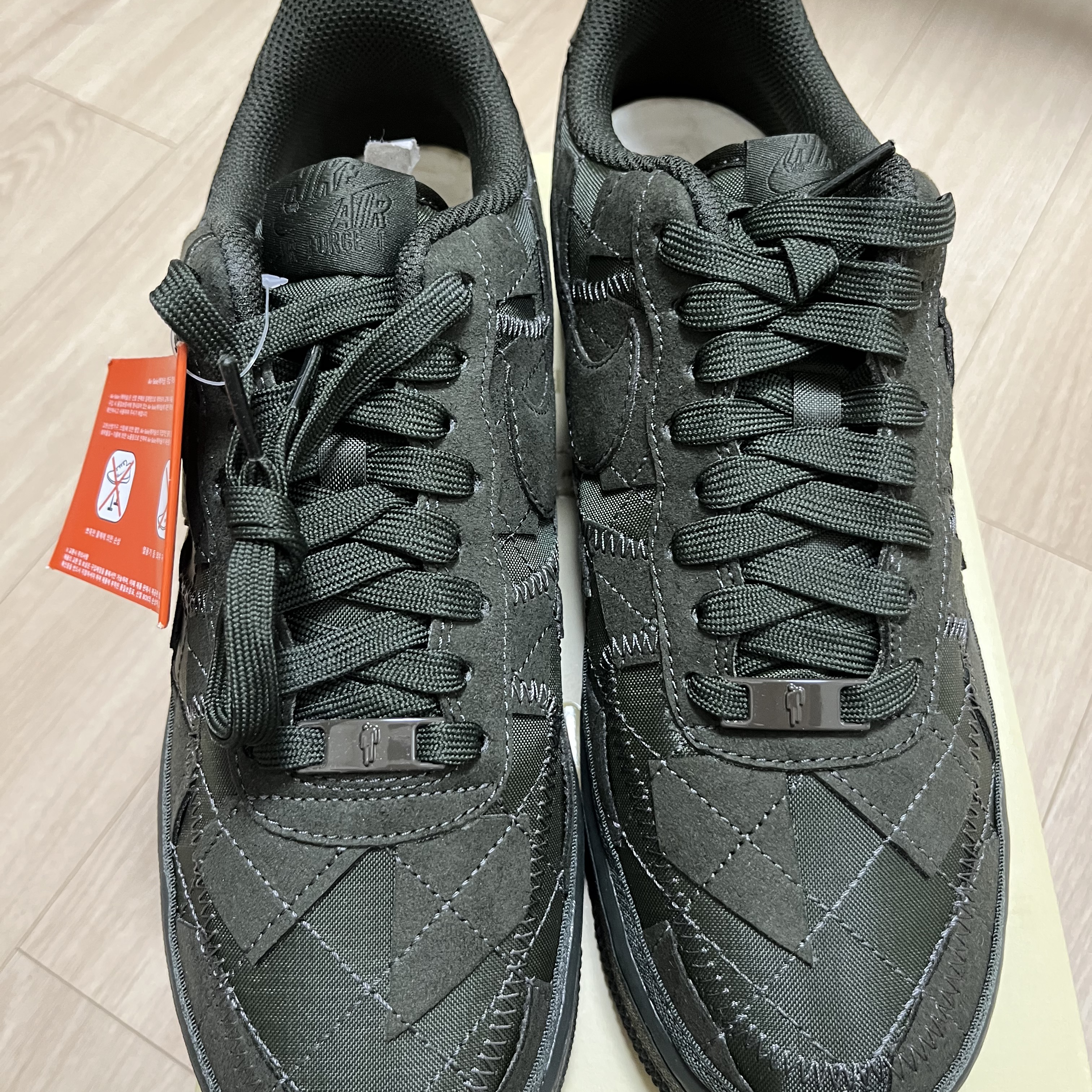 Nike x Billie Eilish Air Force 1 Low '07 SP Sequoia 착용 스타일 - 2