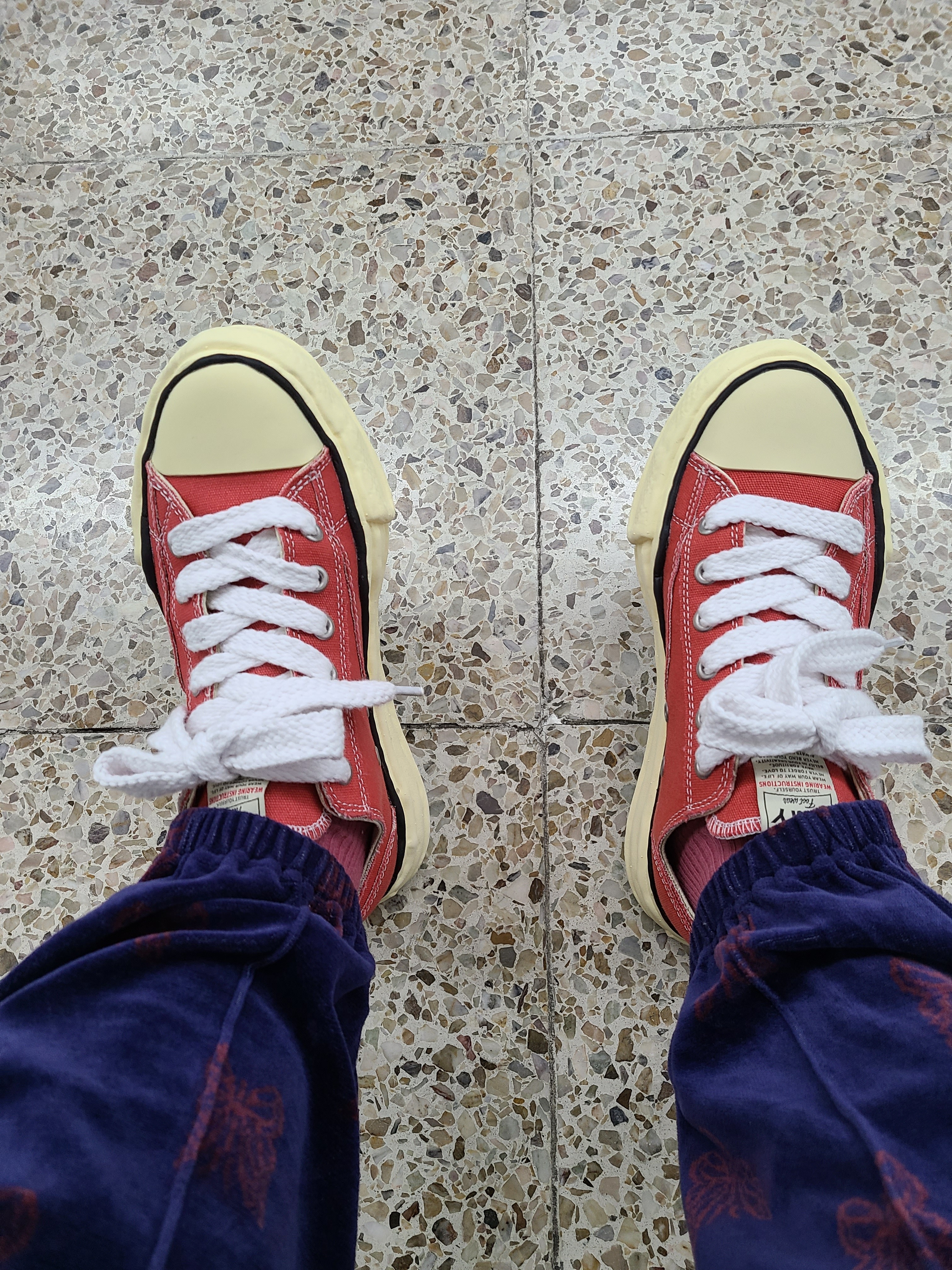 Maison Mihara Yasuhiro Peterson VL OG Sole Canvas Low-top Sneakers Orange, Nike x Stussy NRG Cuffed Beanie Black 착용 스타일 - 3