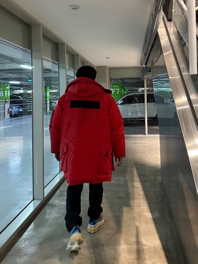 Balenciaga Triple S Grey Red Blue 2018 Reissue 착용 스타일 - 3