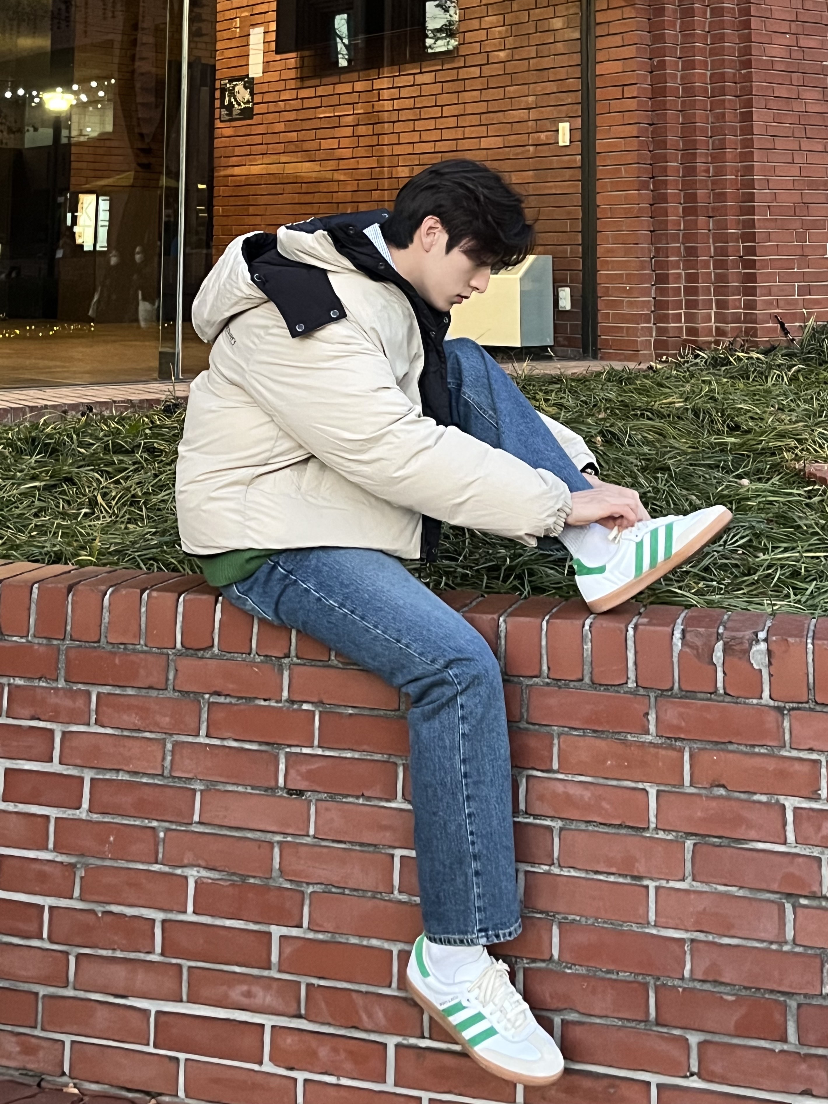 Adidas x Sporty & Rich Samba OG Cloud White Green 착용 스타일 - 2