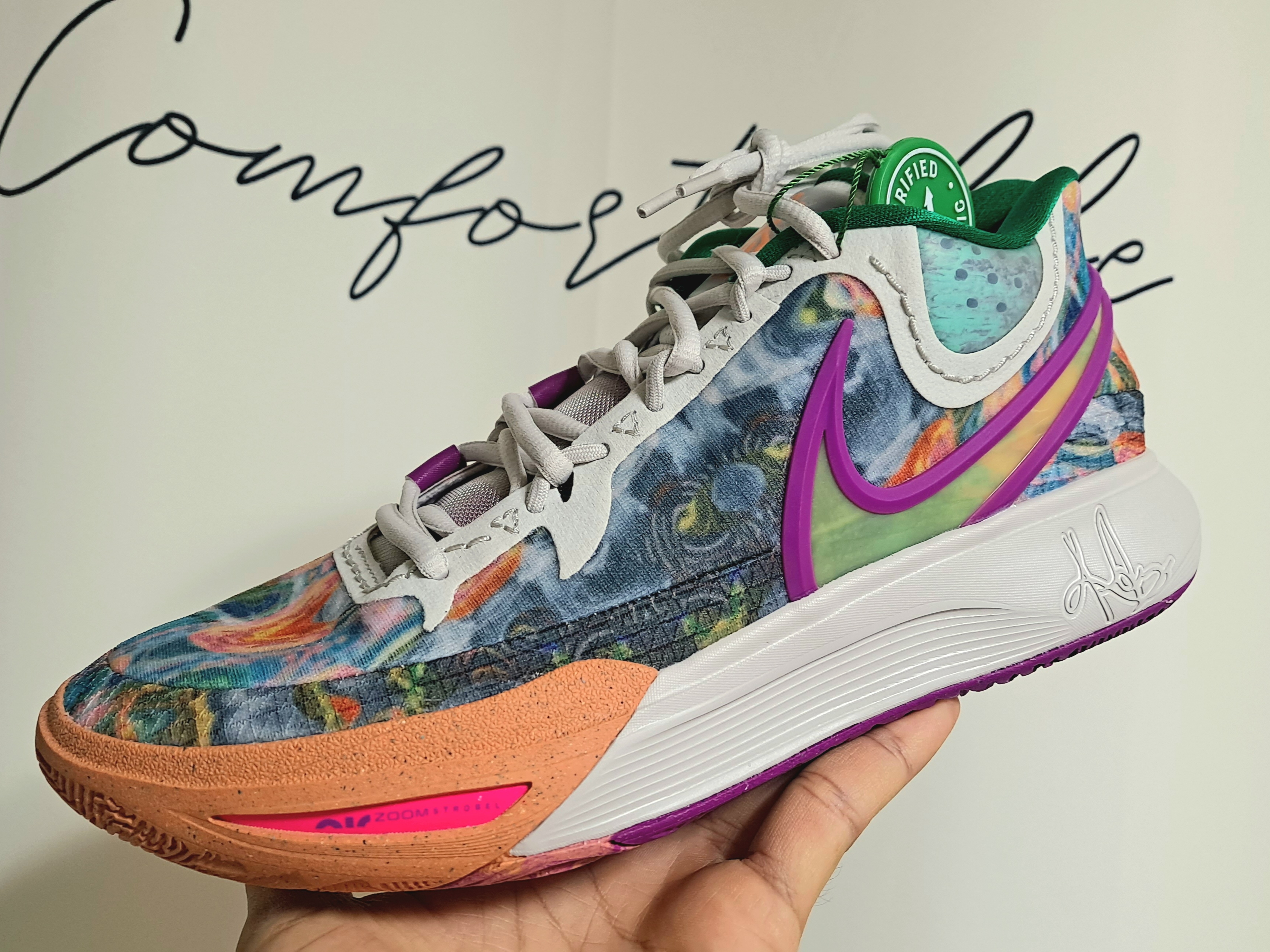 Nike Kyrie 8 Light Bone Yellow Strike 착용 스타일 - 1
