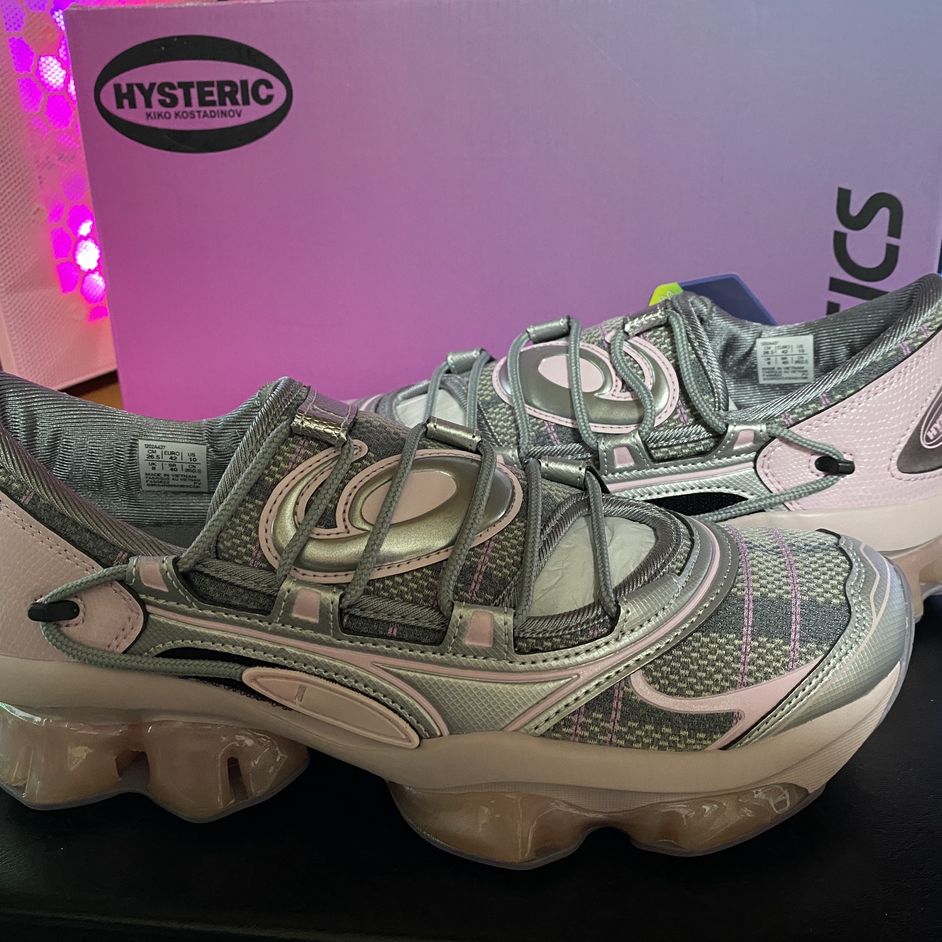 (W) Asics x Kiko Kostadinov x Hysteric Glamour Gel-Quantum Cotton Candy 착용 스타일