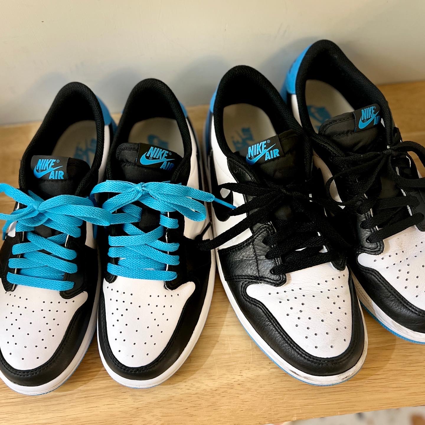 Jordan 1 Retro Low OG Black and Dark Powder Blue 착용 스타일 - 2
