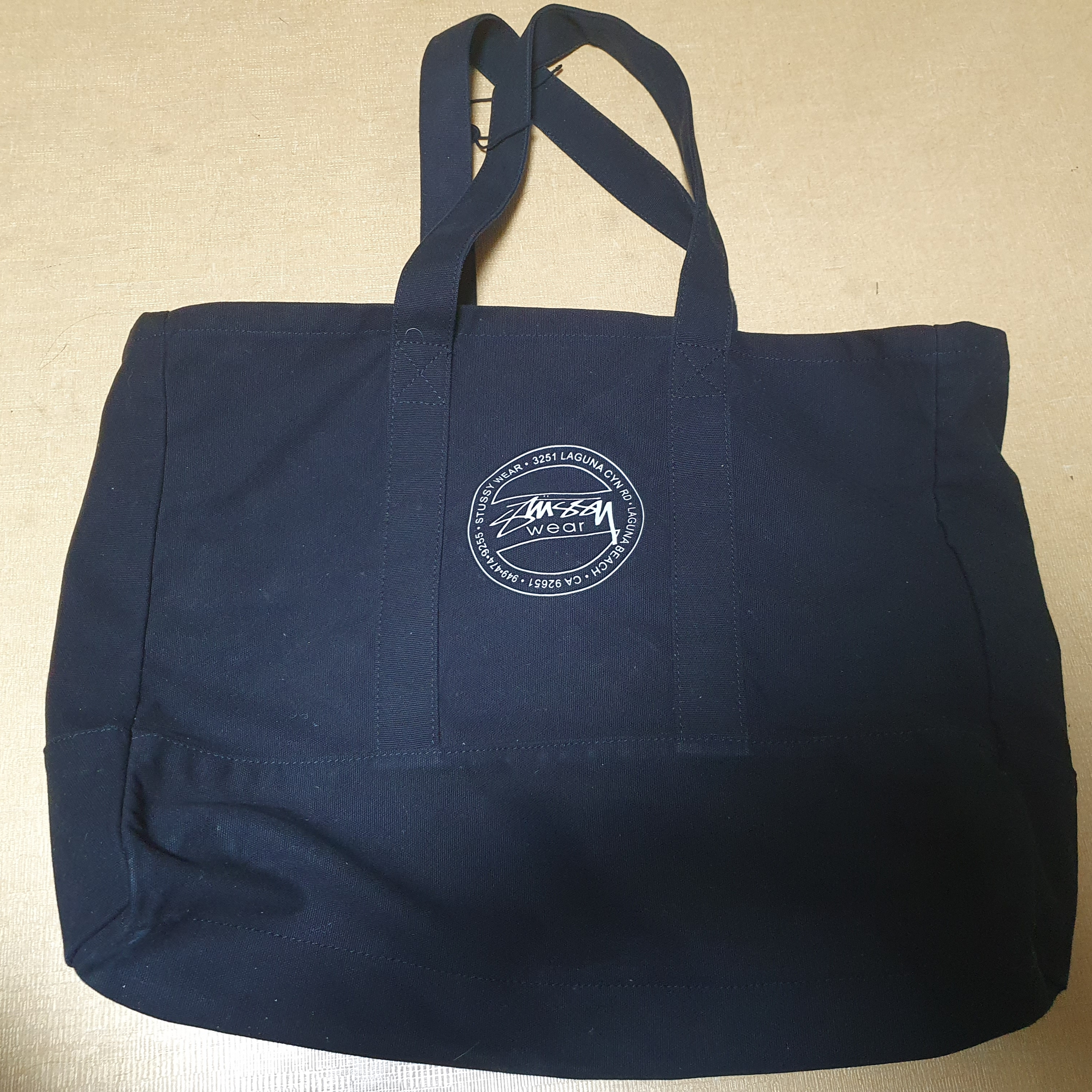 Stussy Canvas Tote Bag Black 착용 스타일