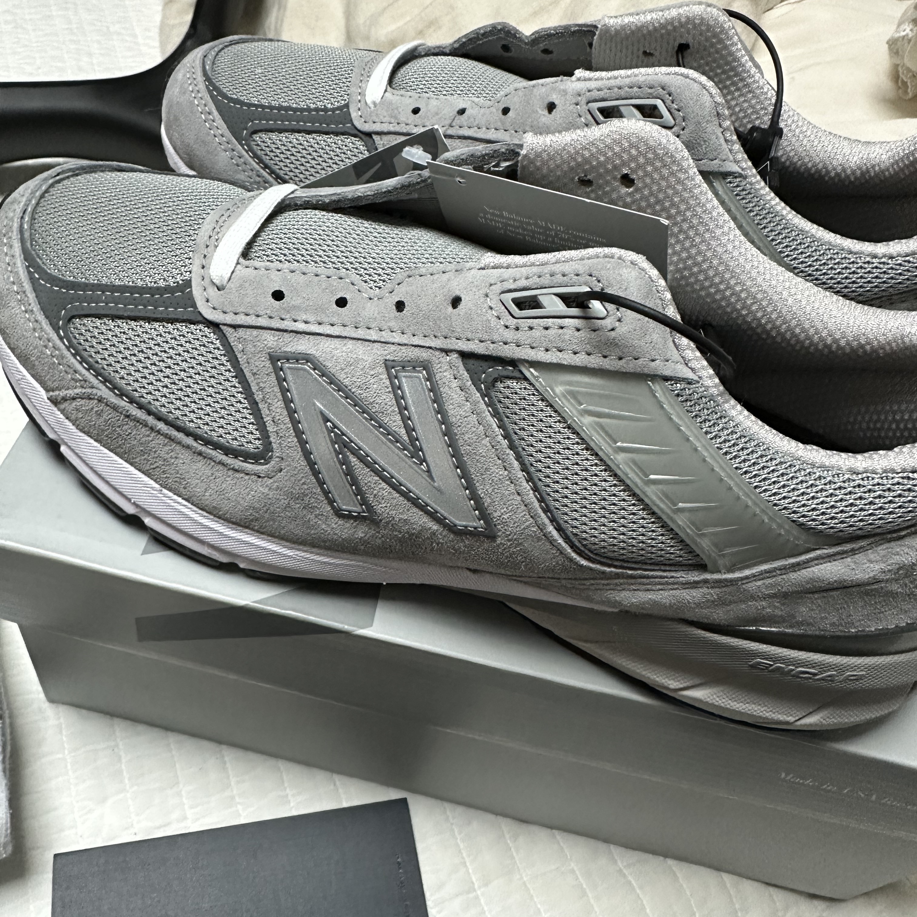 New Balance 990v5 Made in USA Grey - D Standard 착용 스타일 - 2