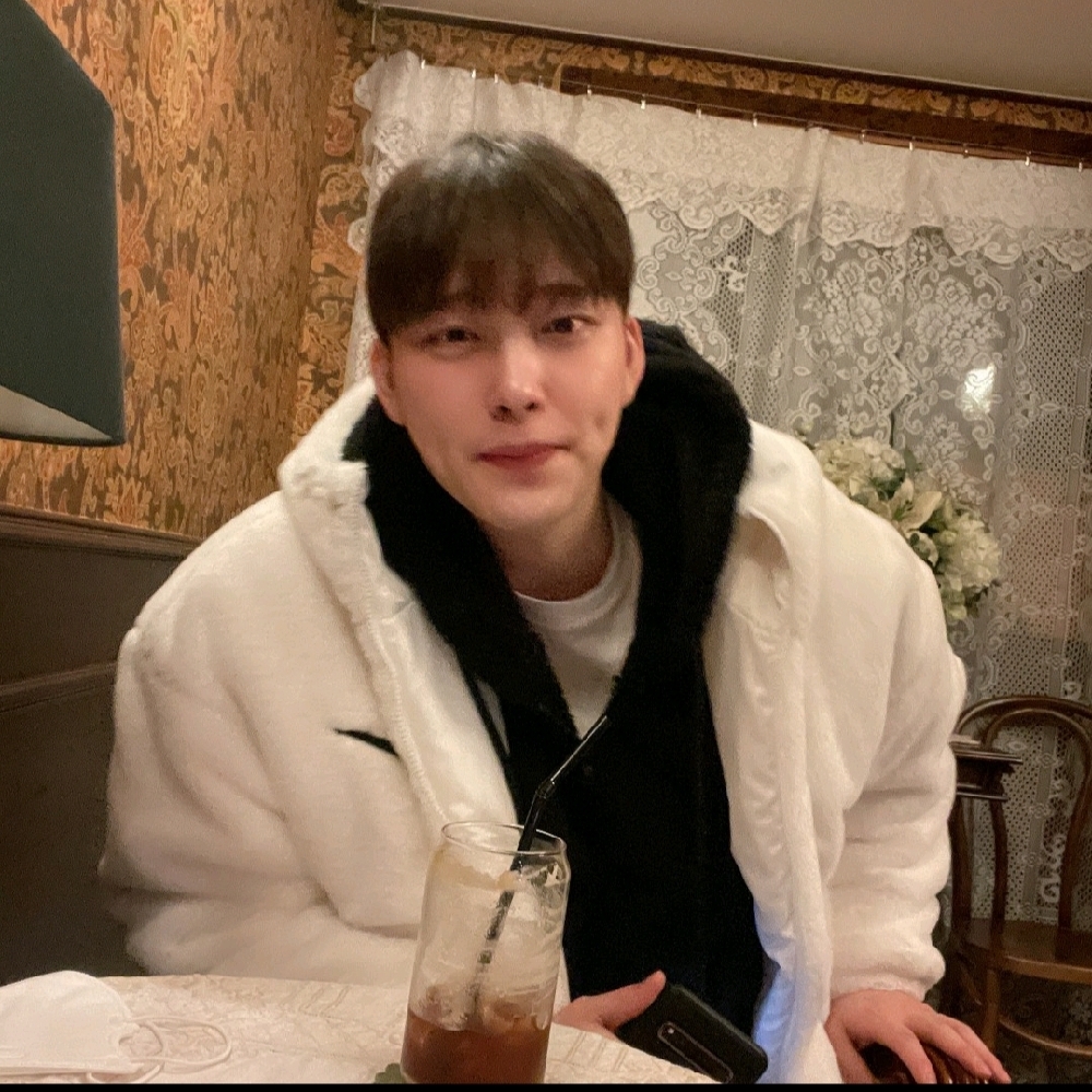KREAM 프로필 이미지
