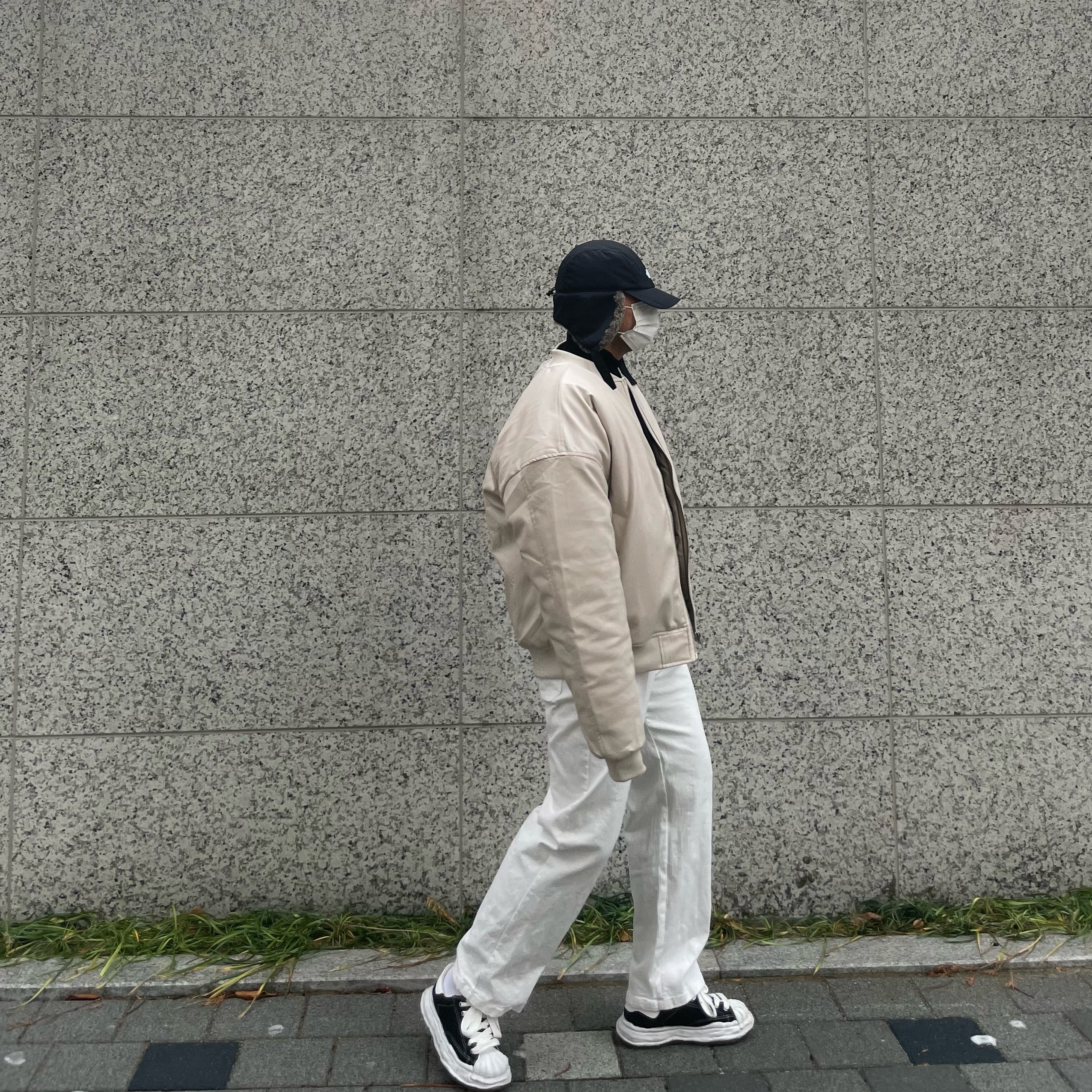 Maison Mihara Yasuhiro Blakey OG Sole Canvas Low-top Sneakers Black 착용 스타일