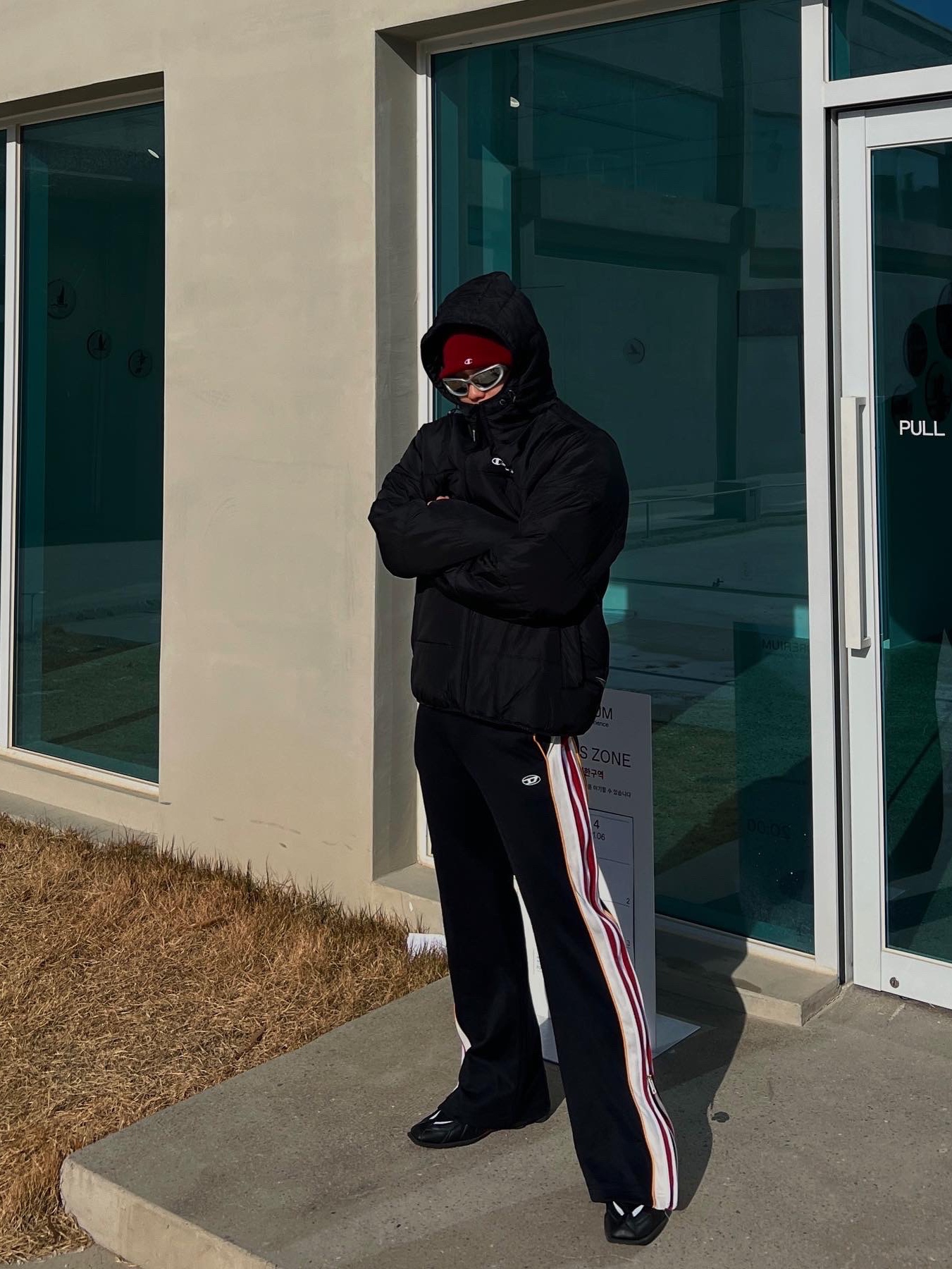 Diesel P-Zampock Sweatpants with Side Zip Black, Nike x Martine Rose Shox MR4 Black 착용 스타일 - 5