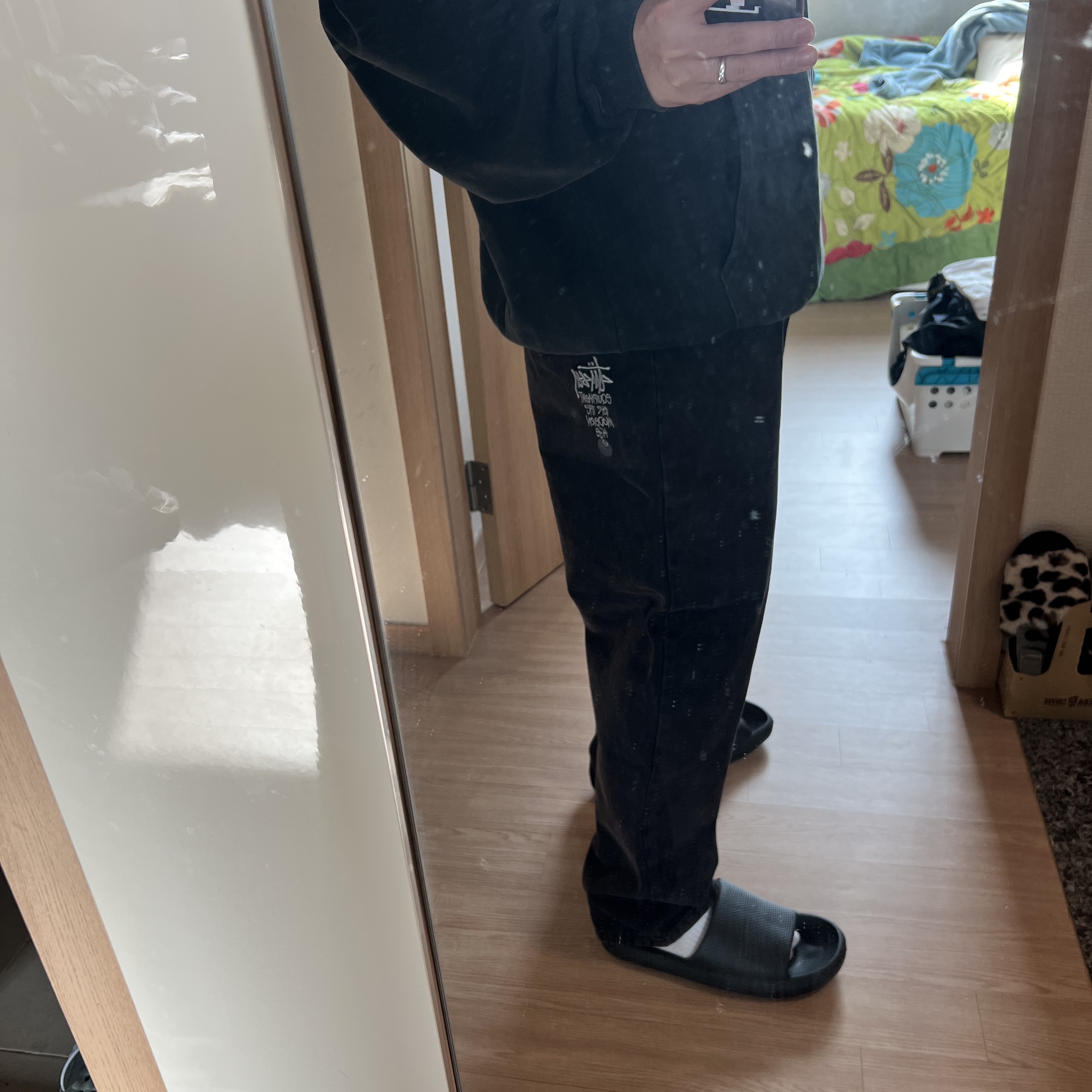 Stussy Washed Canvas Big OL' Jean Black 착용 스타일 - 5