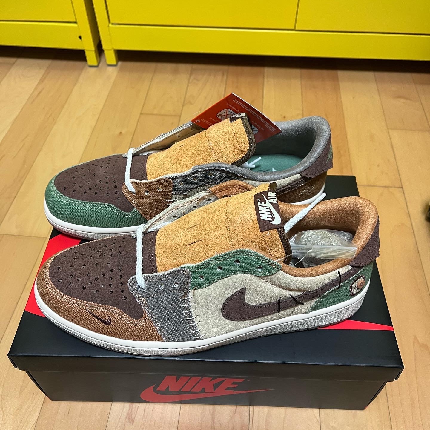 Jordan 1 x Zion Williamson Retro Low OG Flax and Oil Green 착용 스타일