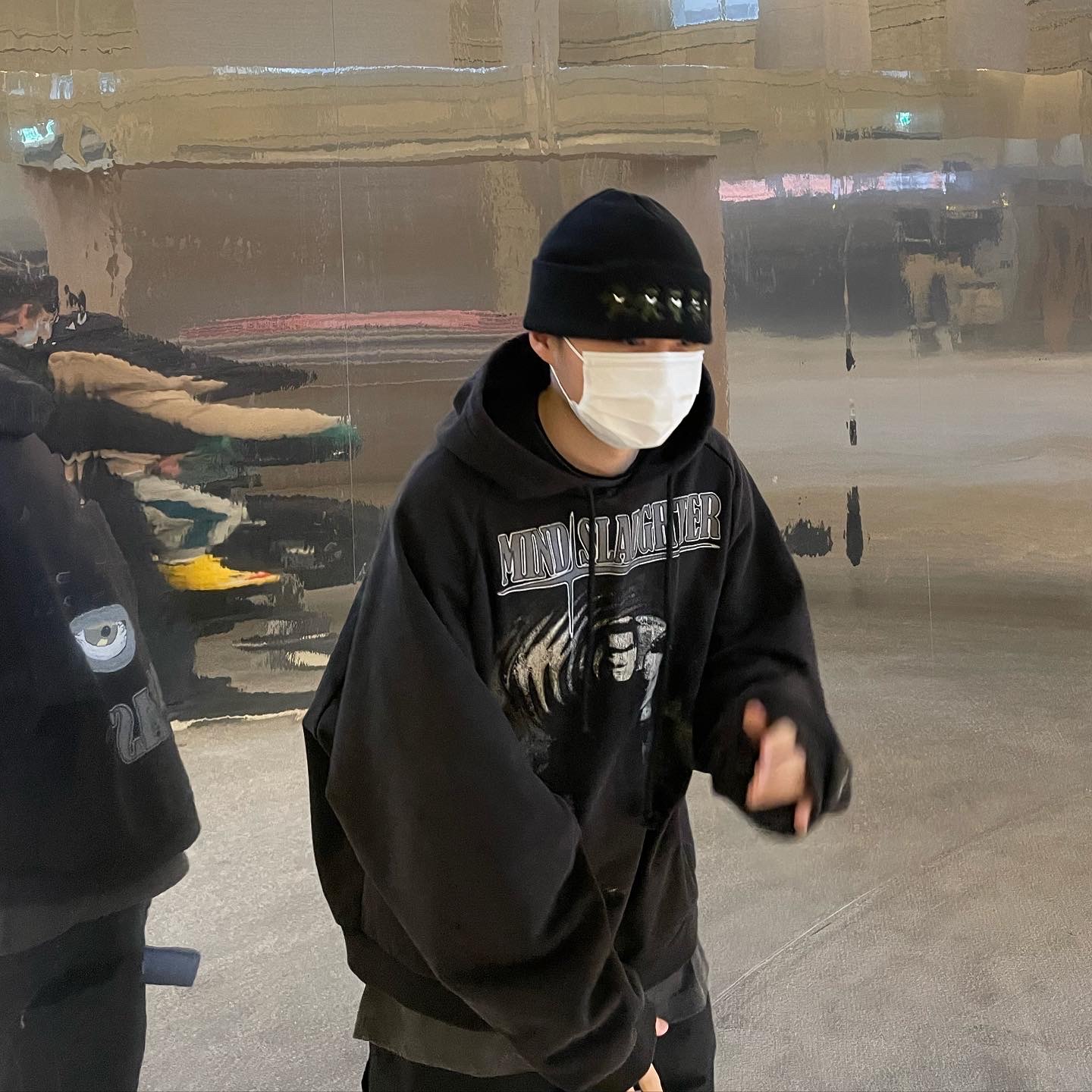 Thisisneverthat x Grateful Dead Dancing Bears Beanie Black, Project G/R Mind Slaughter Vintage Washeed Hoodie Black 착용 스타일 - 3