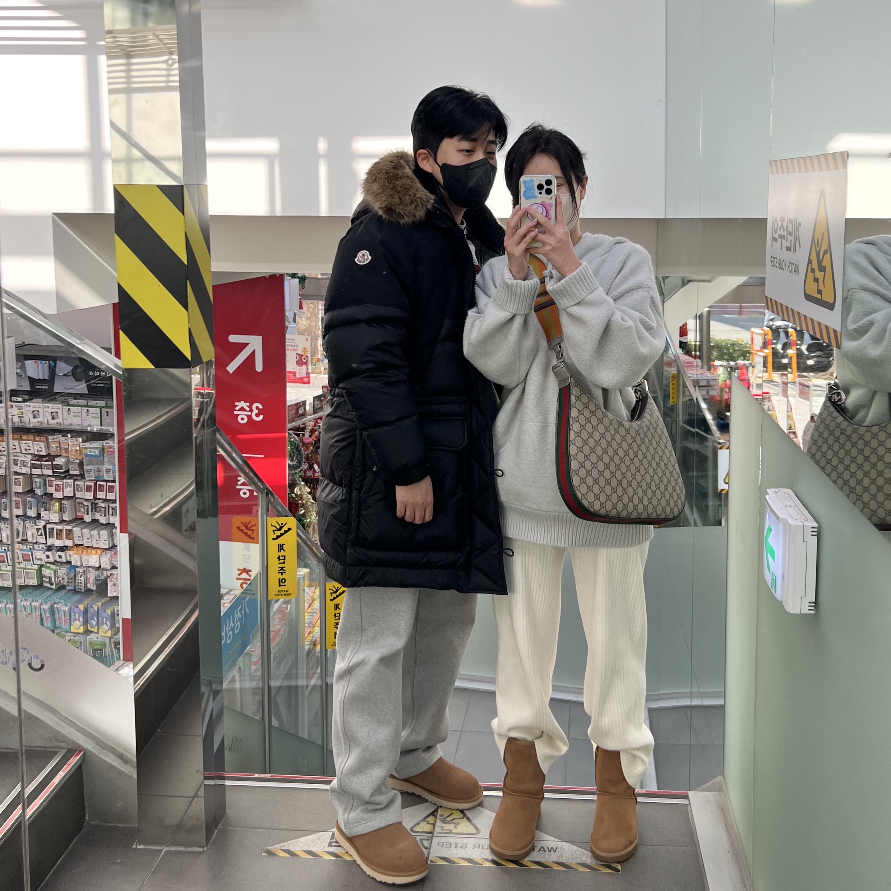 (W) UGG Classic Short II Boots Chestnut, UGG Classic Mini Boots Chestnut 착용 스타일