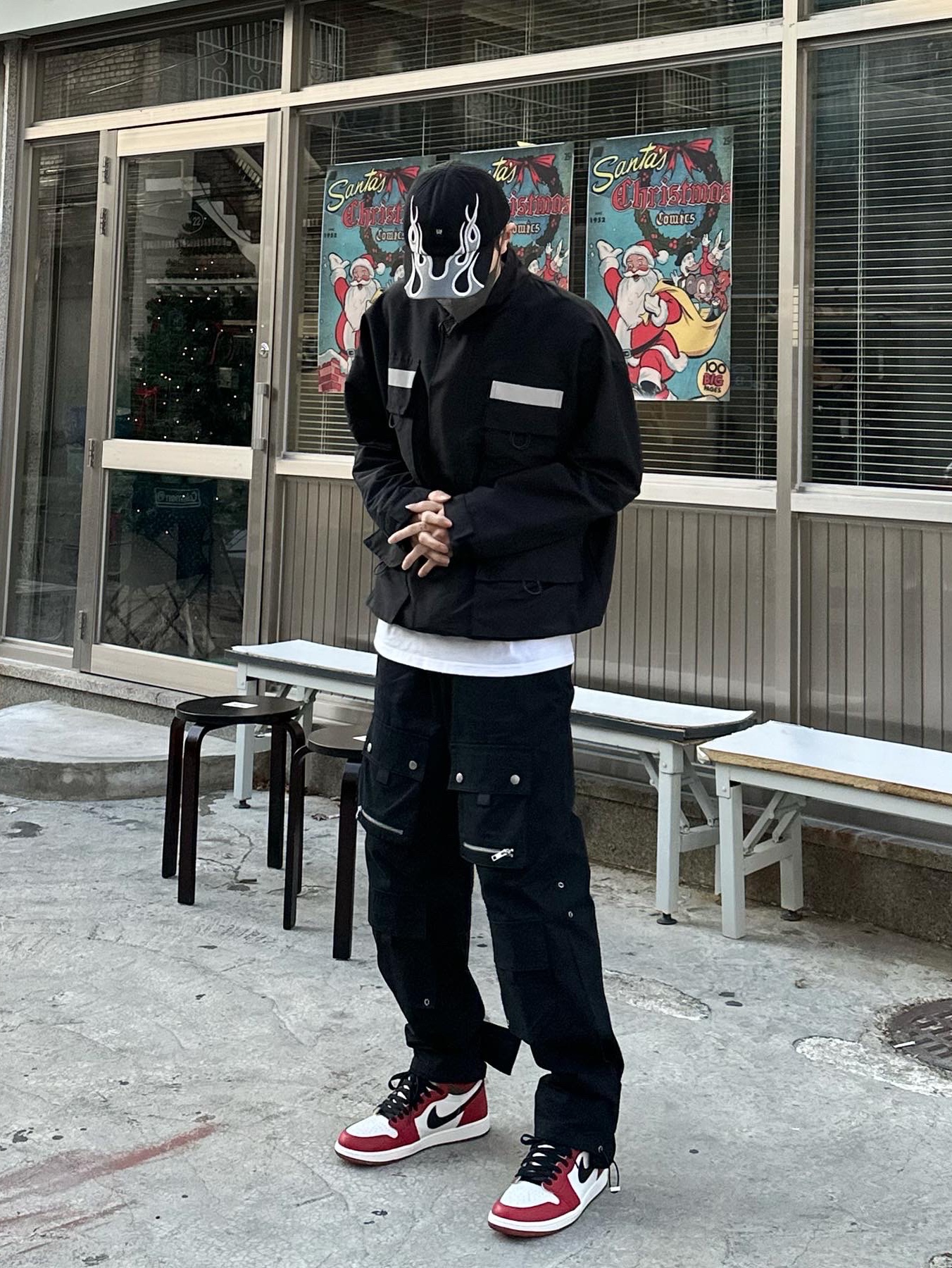 Yeezy Gap Engineered By Balenciaga Flame Cap Black, Jordan 1 Retro High OG Chicago 2022 착용 스타일