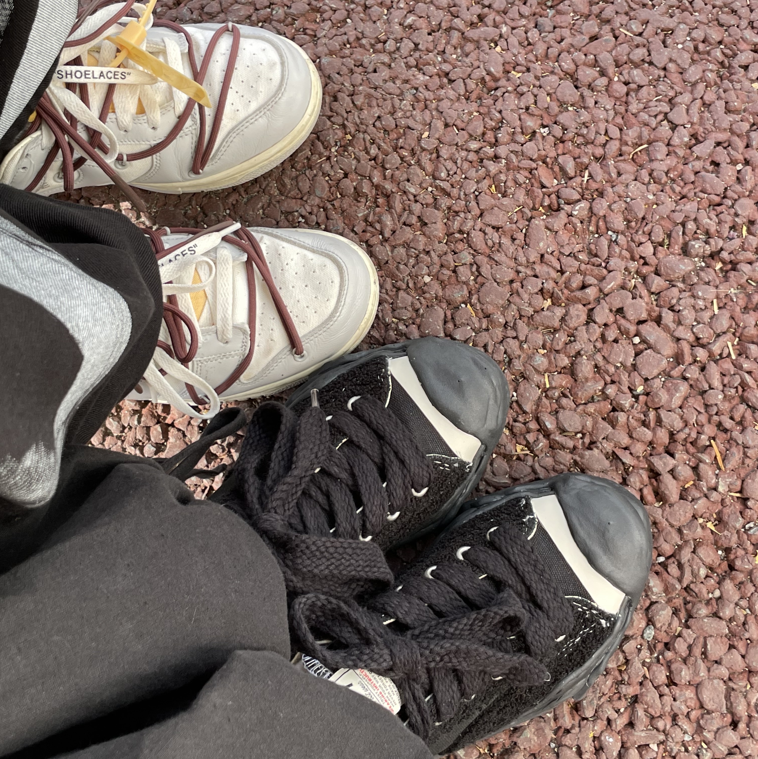 Maison Mihara Yasuhiro Hank OG Sole Chenille Low-top Sneakers Black, Nike x Off-White Dunk Low The 50 - Lot 46 착용 스타일