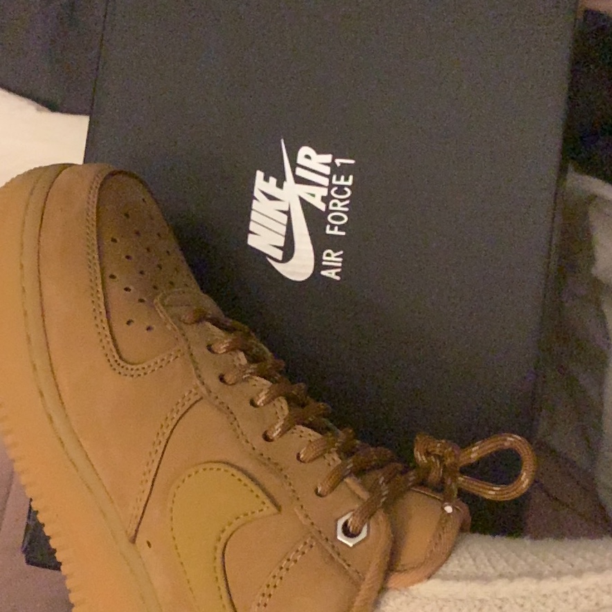Nike Air Force 1 '07 WB Flax 착용 스타일