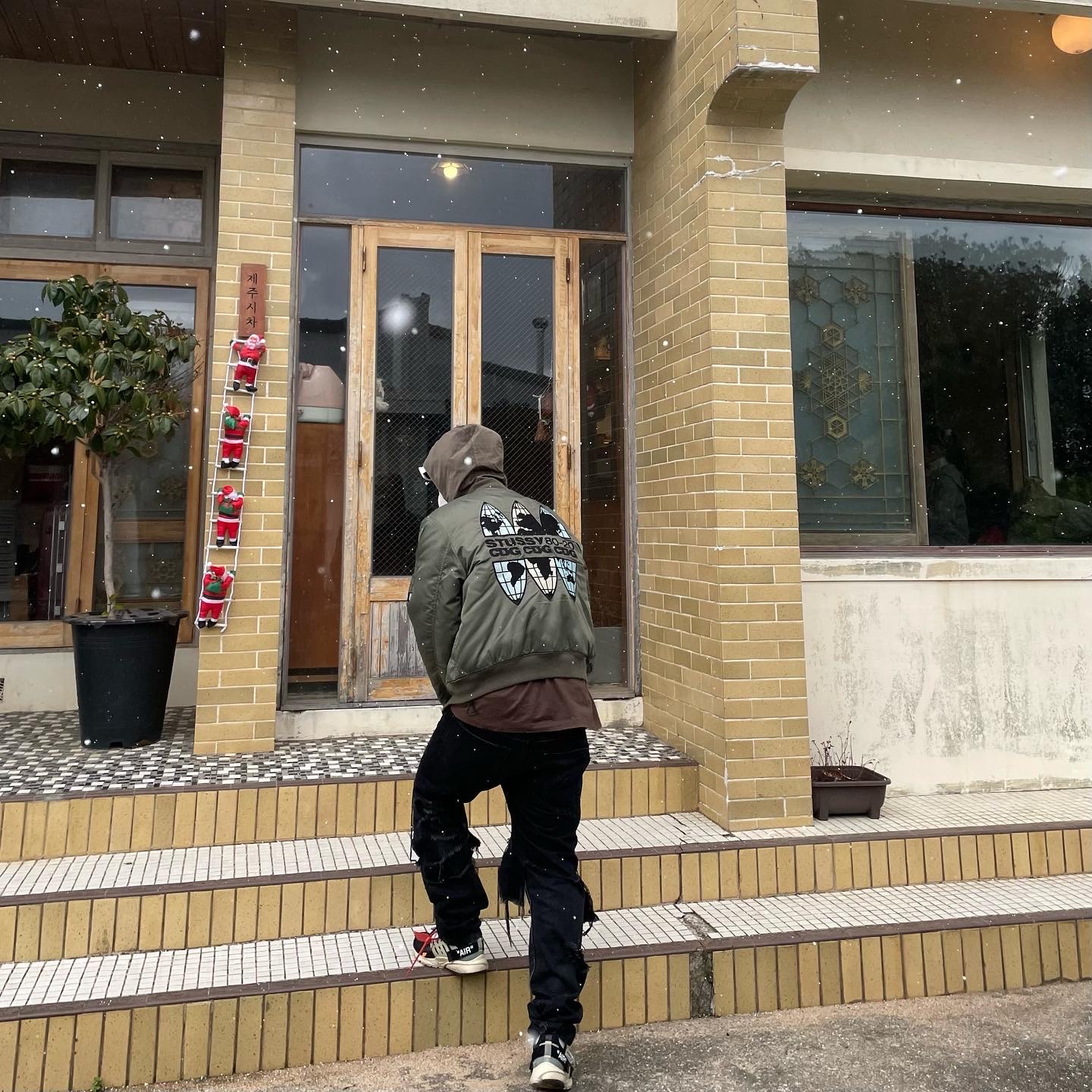 Stussy x CDG MA-1 Jacket Olive, Nike x Off-White Air Presto OG The Ten 착용 스타일 - 2