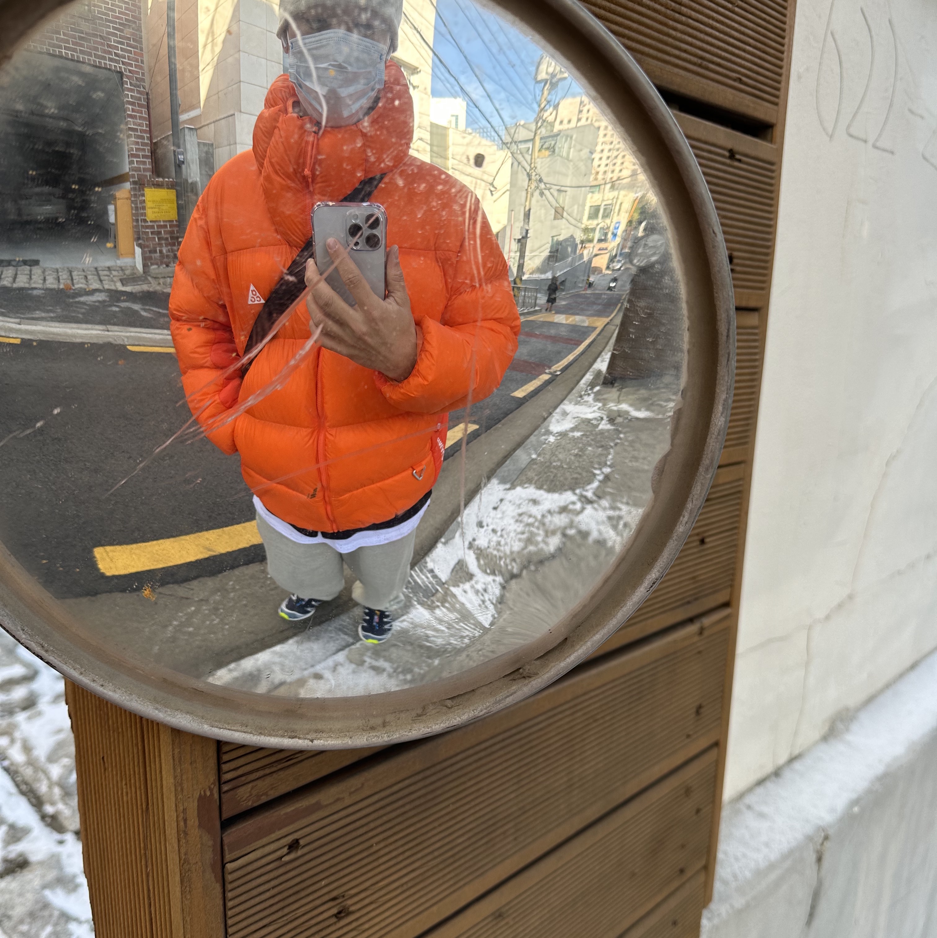 Nike ACG Therma-Fit ADV Lunar Lake Puffer Jacket Safety Orange - Asia, Salomon XT-6 Gore-Tex Night Sky 착용 스타일 - 1