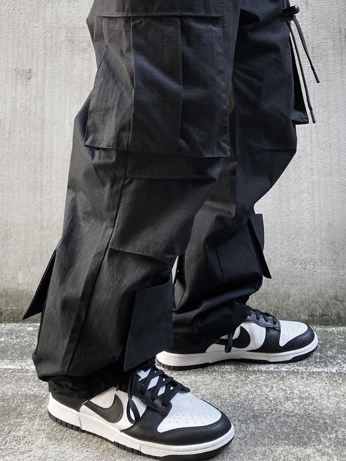 Nike Dunk Low Retro Black 착용 스타일 - 2