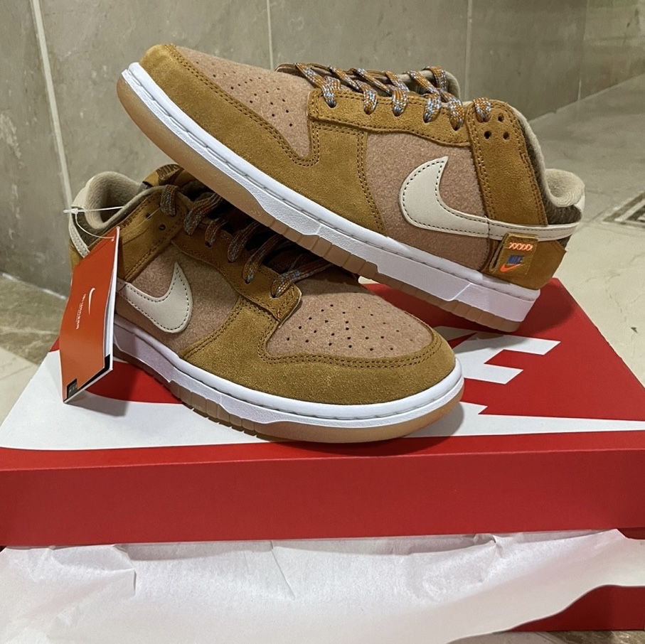 Nike Dunk Low SE Praline Desert Ochre 착용 스타일