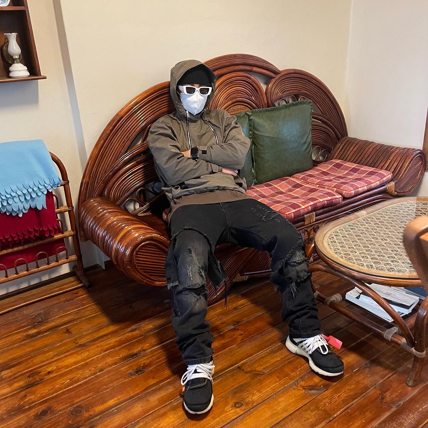 Stussy x CDG MA-1 Jacket Olive, Nike x Off-White Air Presto OG The Ten 착용 스타일 - 3