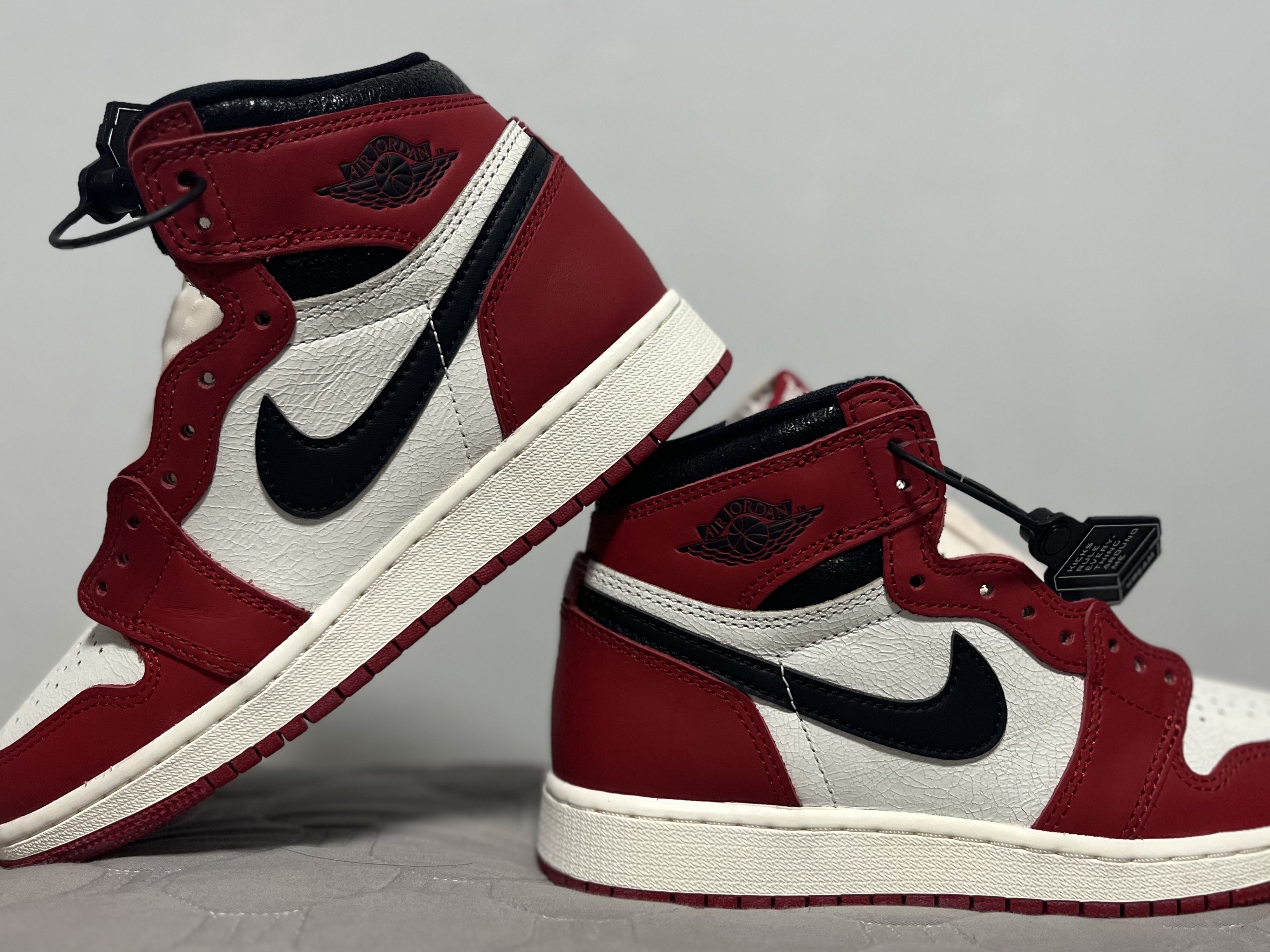 Jordan 1 Retro High OG Chicago 2022, (GS) Jordan 1 Retro High OG Chicago 2022 착용 스타일 - 3