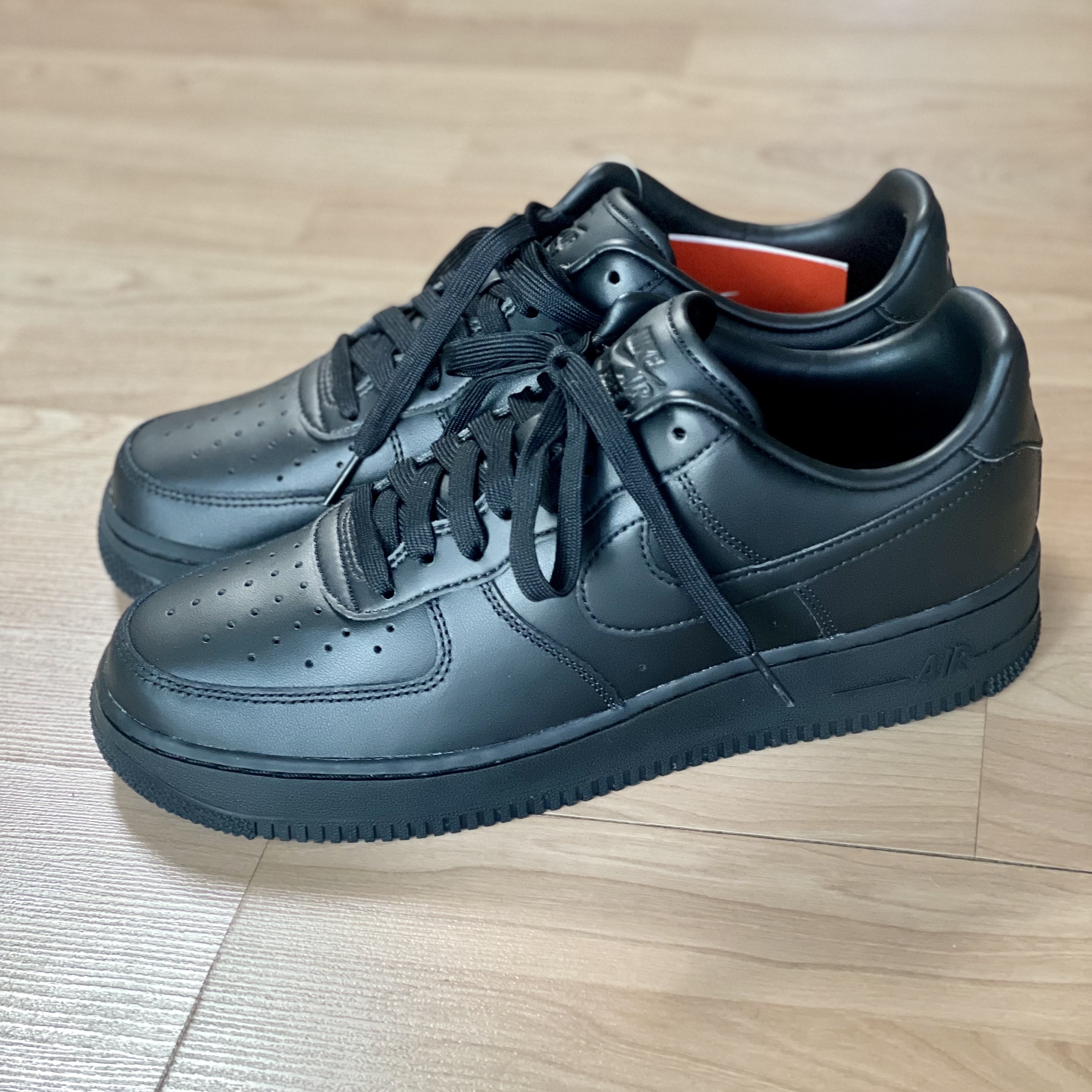 Nike Air Force 1 '07 Fresh Black 착용 스타일 - 2