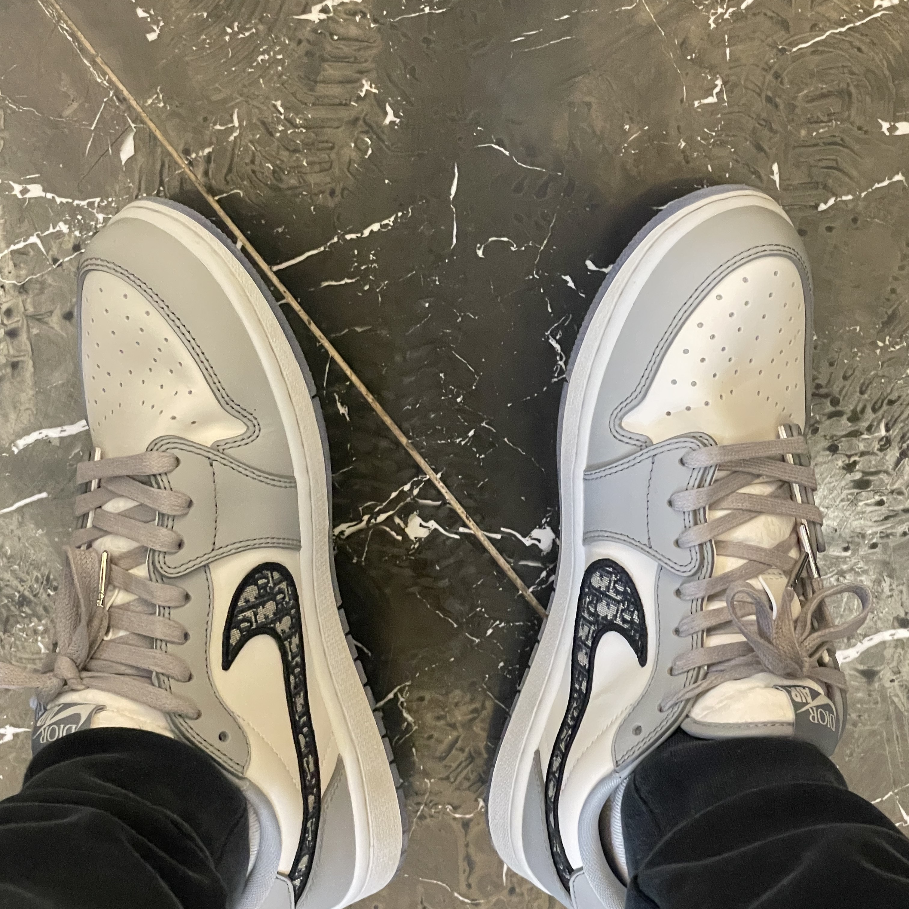 Jordan 1 x Dior Low OG 착용 스타일