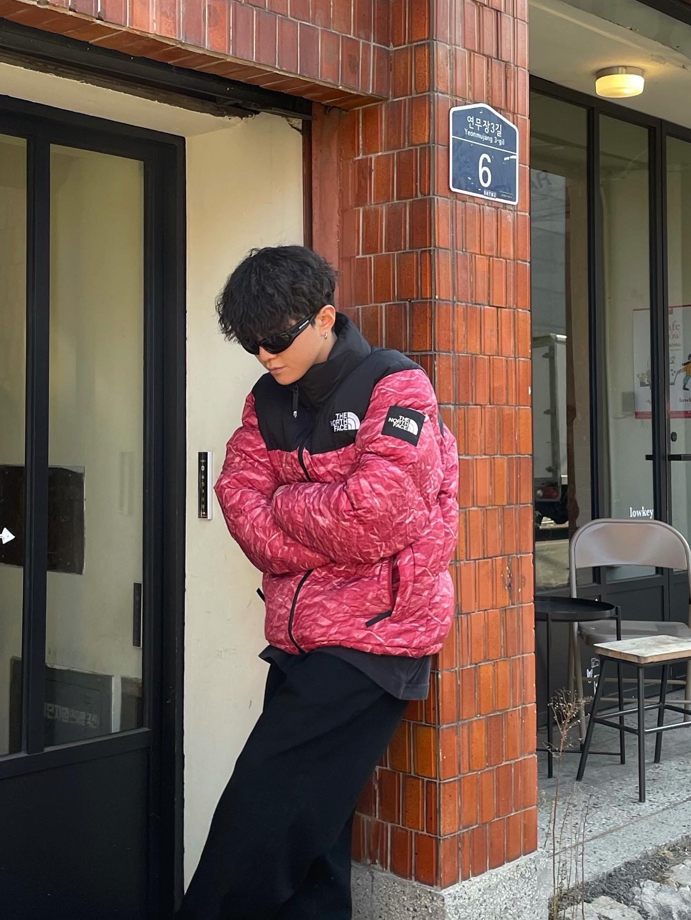 The North Face White Label Novelty Nuptse Down Jacket Red, Balenciaga Runner Sneakers Black White 착용 스타일 - 3