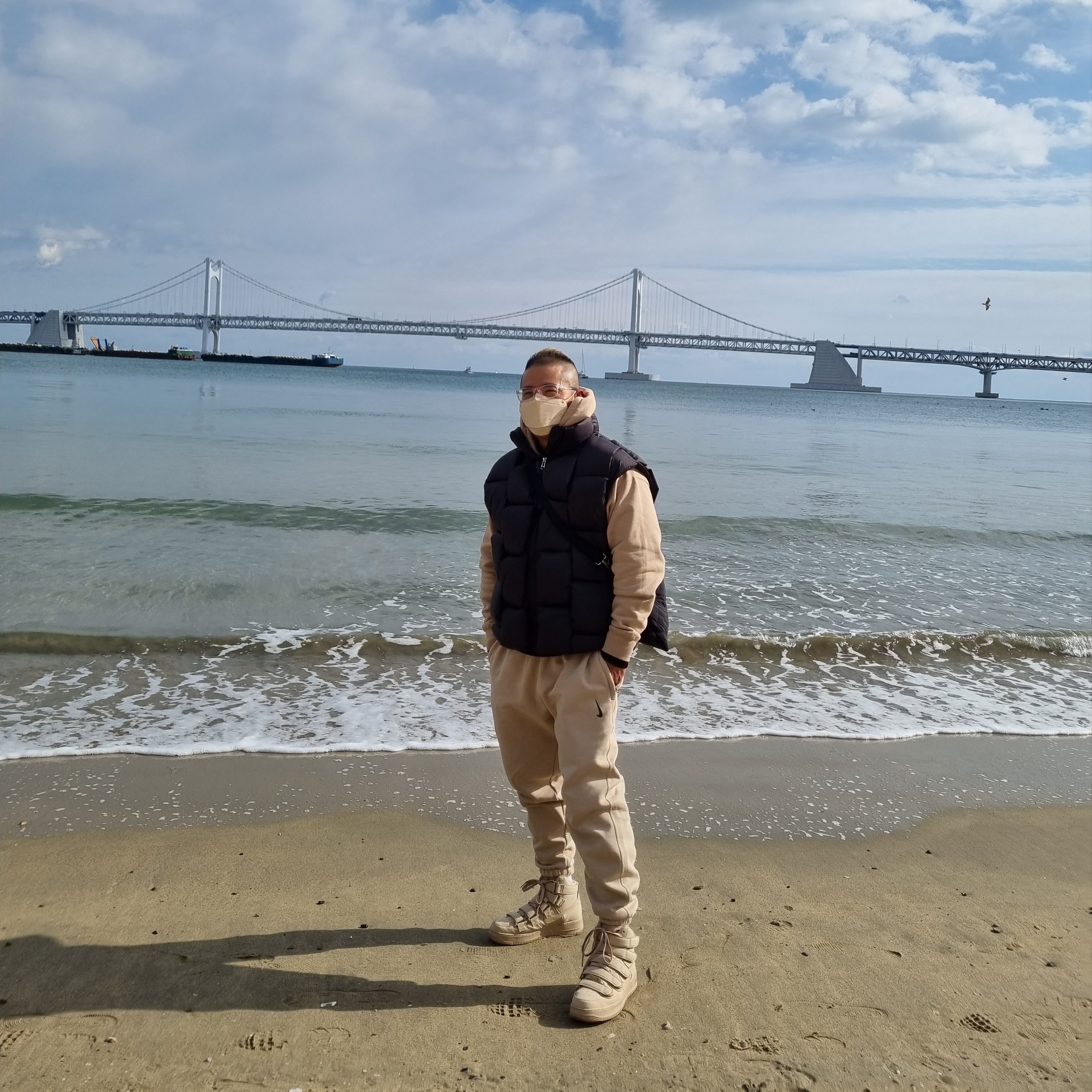Nike x Billie Eilish NRG Fleece Hoodie Mushroom - Asia, Nike x Billie Eilish NRG Fleece Pants Mushroom - Asia 착용 스타일 - 2