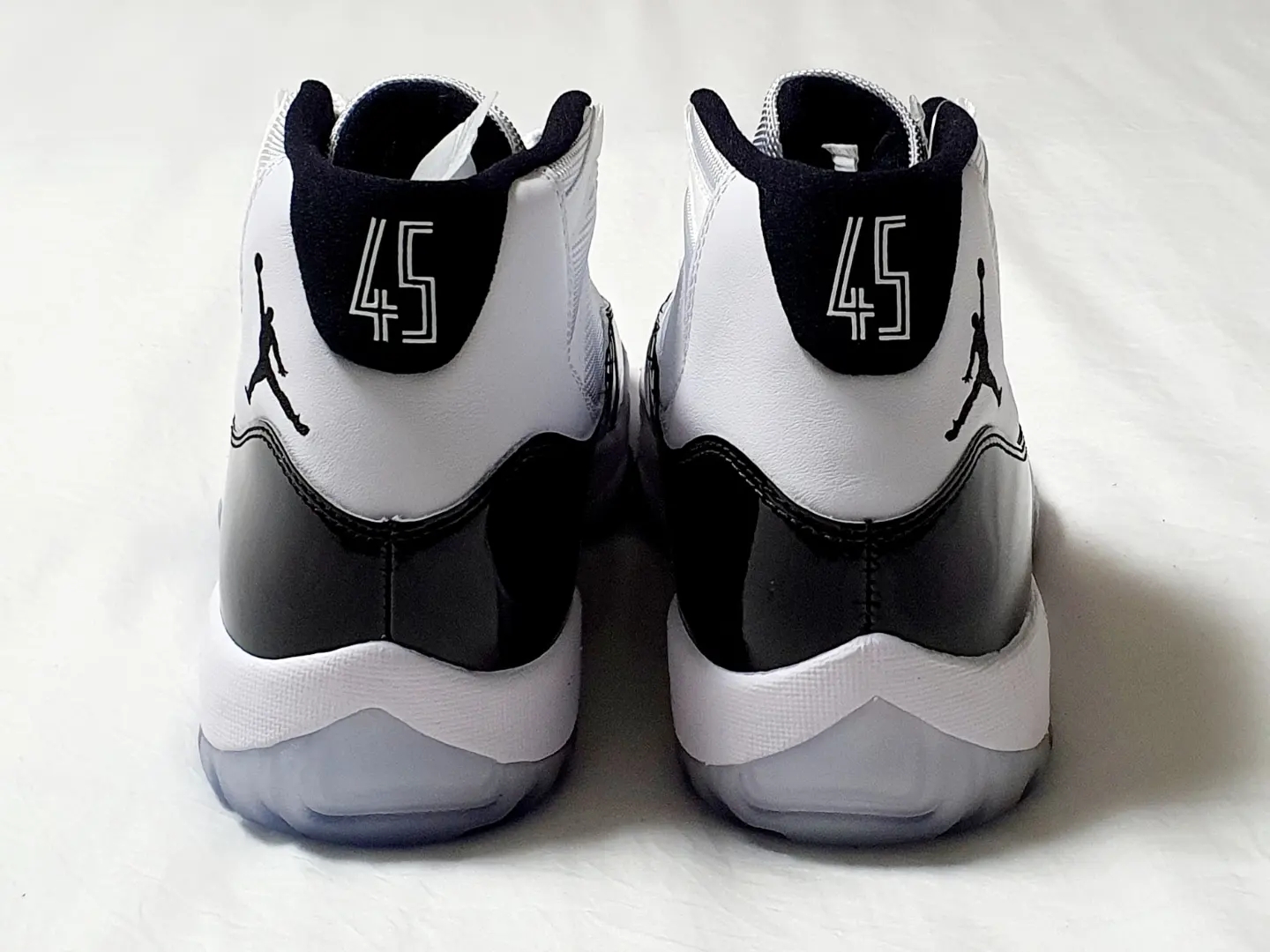Jordan 11 Retro Concord 2018 착용 스타일 - 3