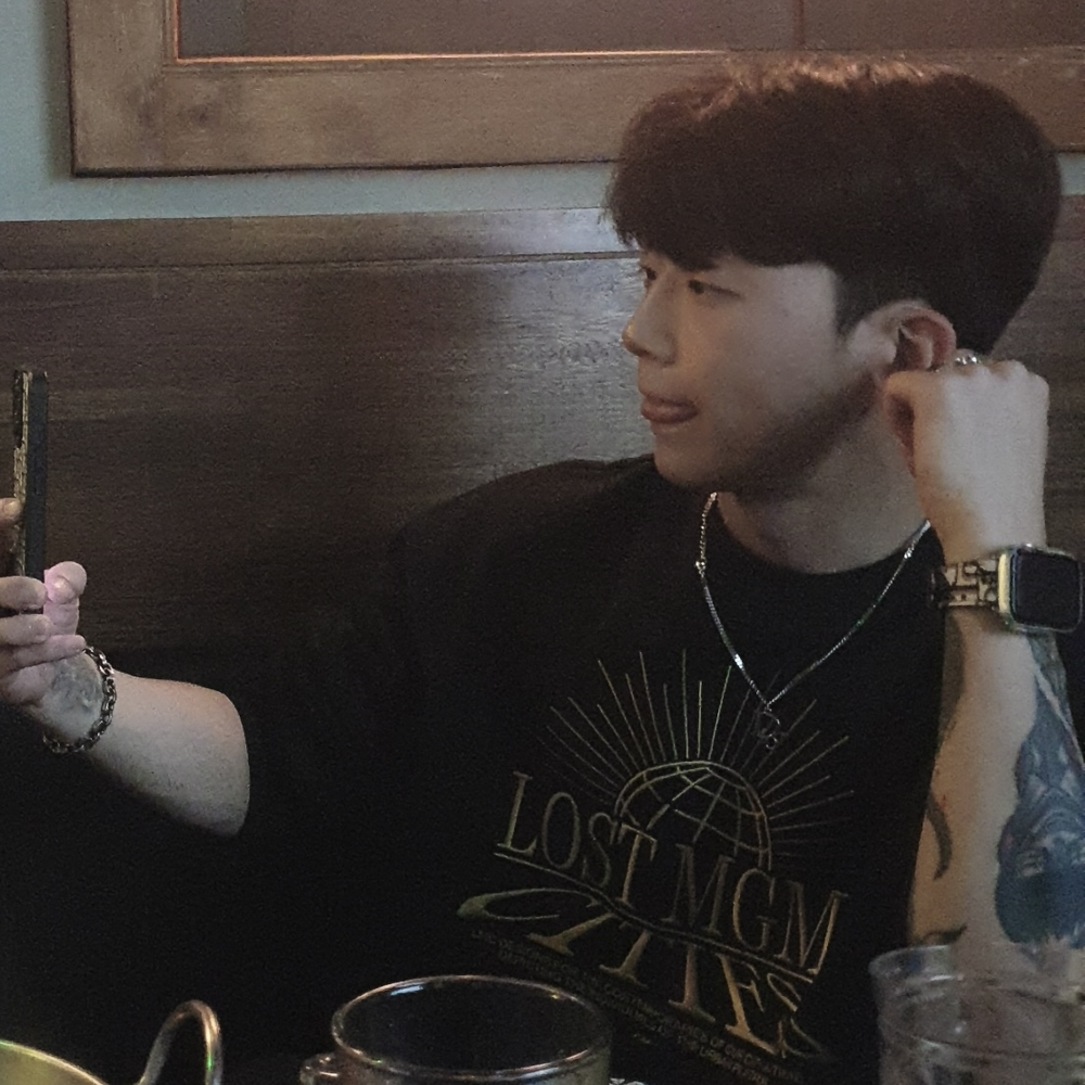 KREAM 프로필 이미지