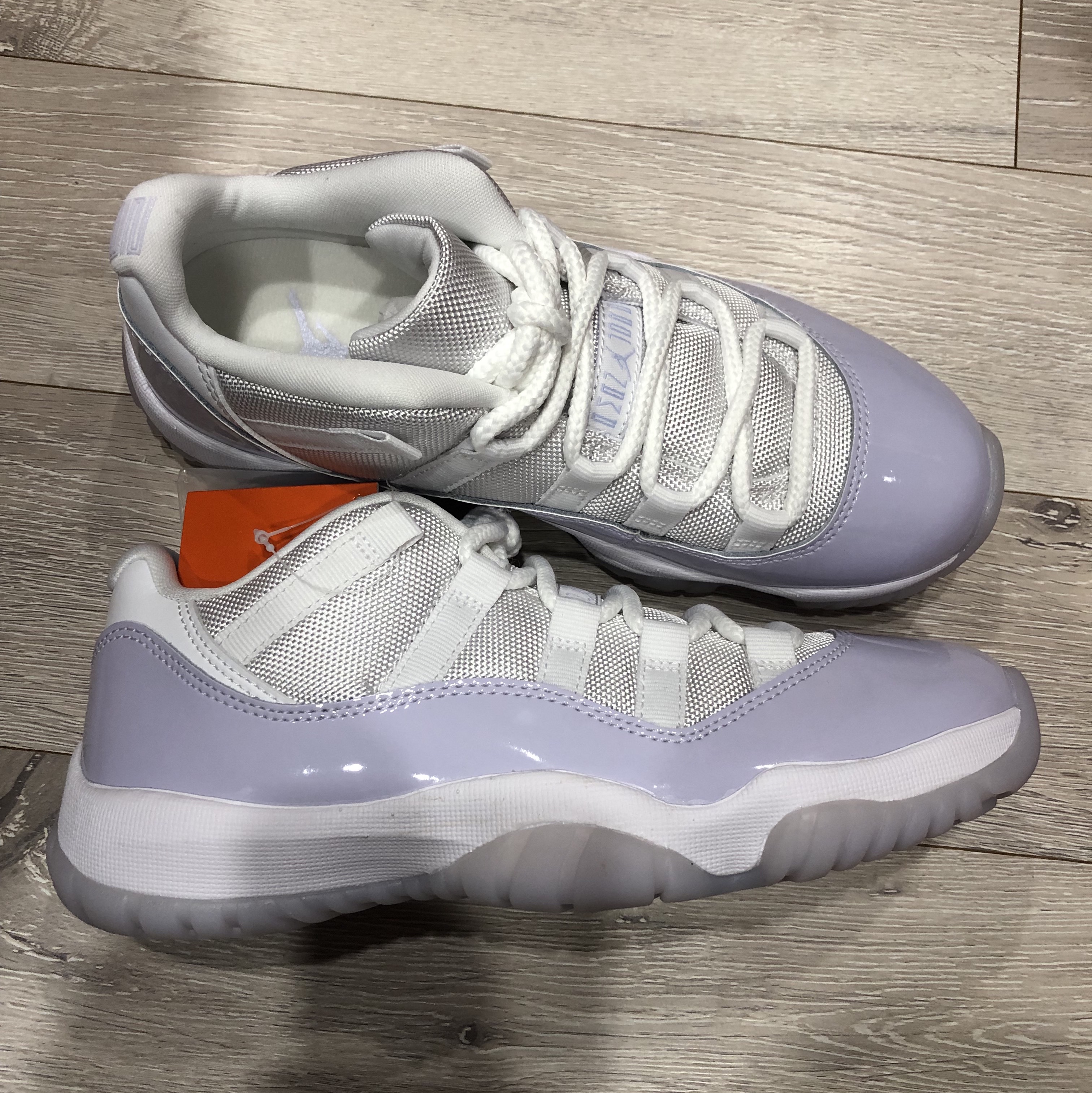 (W) Jordan 11 Retro Low Pure Violet 착용 스타일