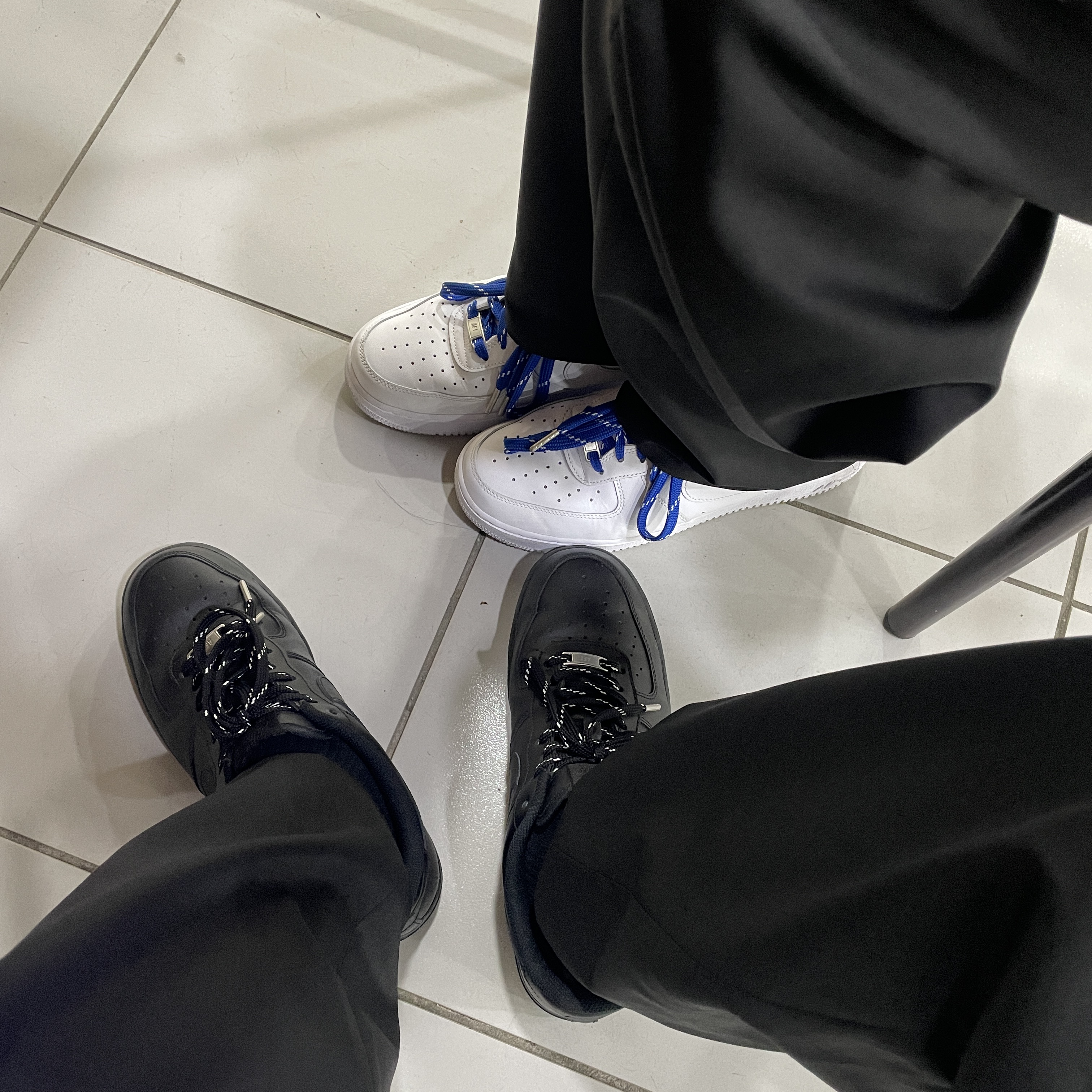 Nike Air Force 1 '07 Low White, Nike Air Force 1 '07 Low Triple Black 착용 스타일