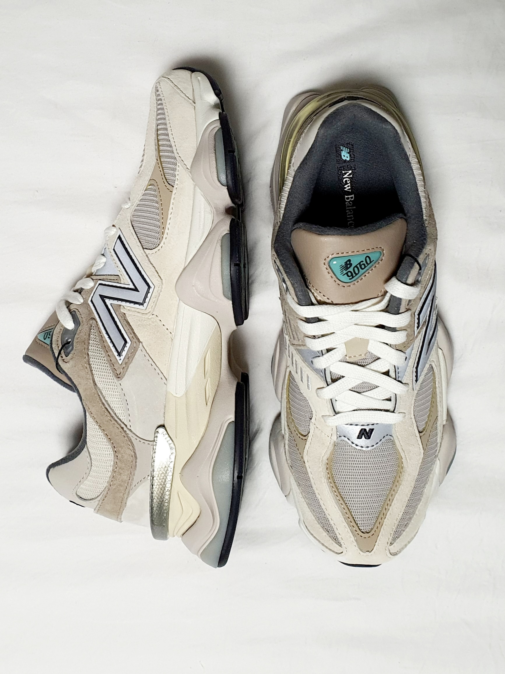 New Balance 9060 Sea Salt 착용 스타일 - 3