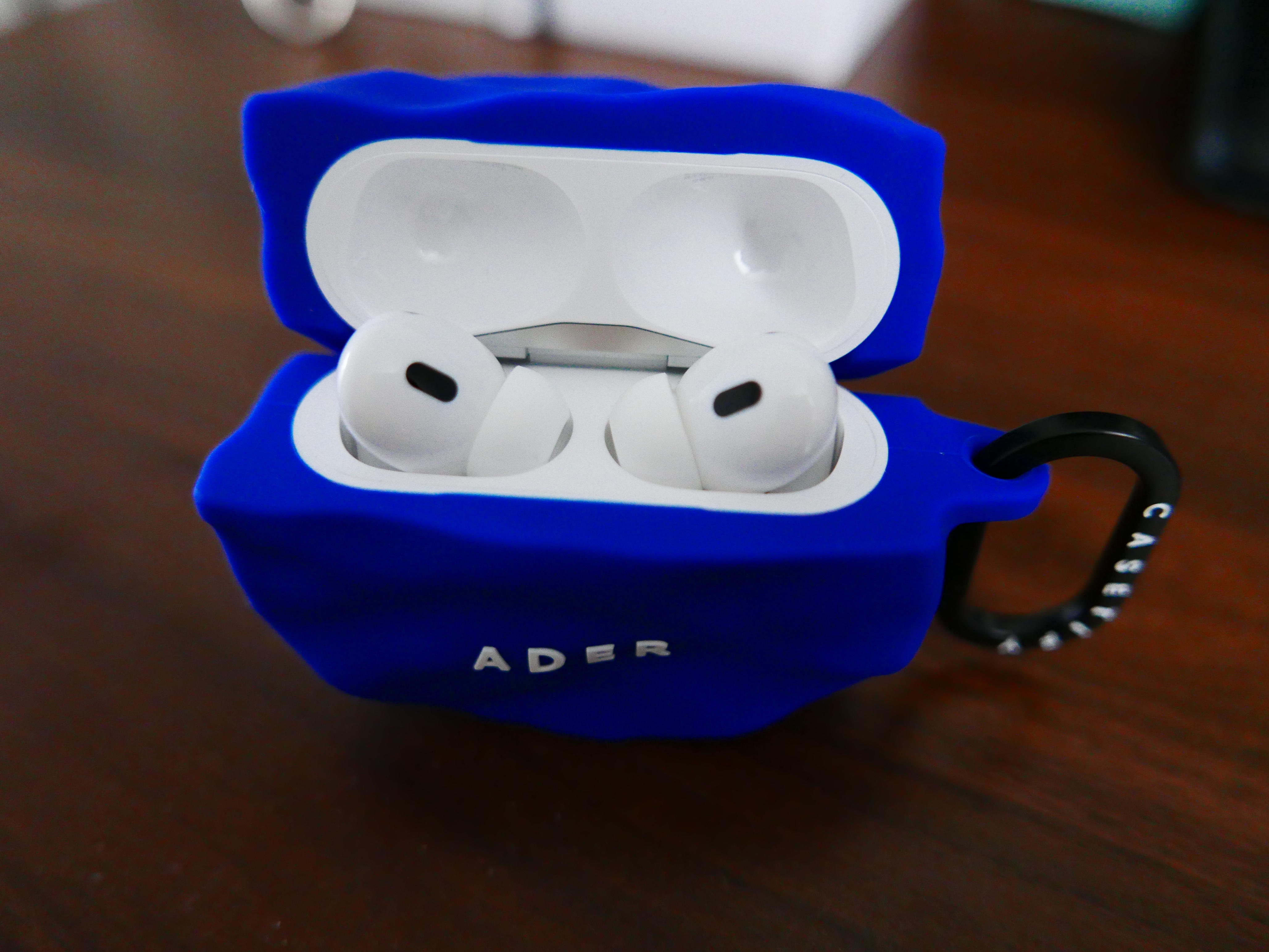 Casetify x Ader Error Wavy Collectable AirPods Pro 1st/2nd gen Case Blue, Apple AirPods Pro 2nd Gen (Korean Ver.) 착용 스타일