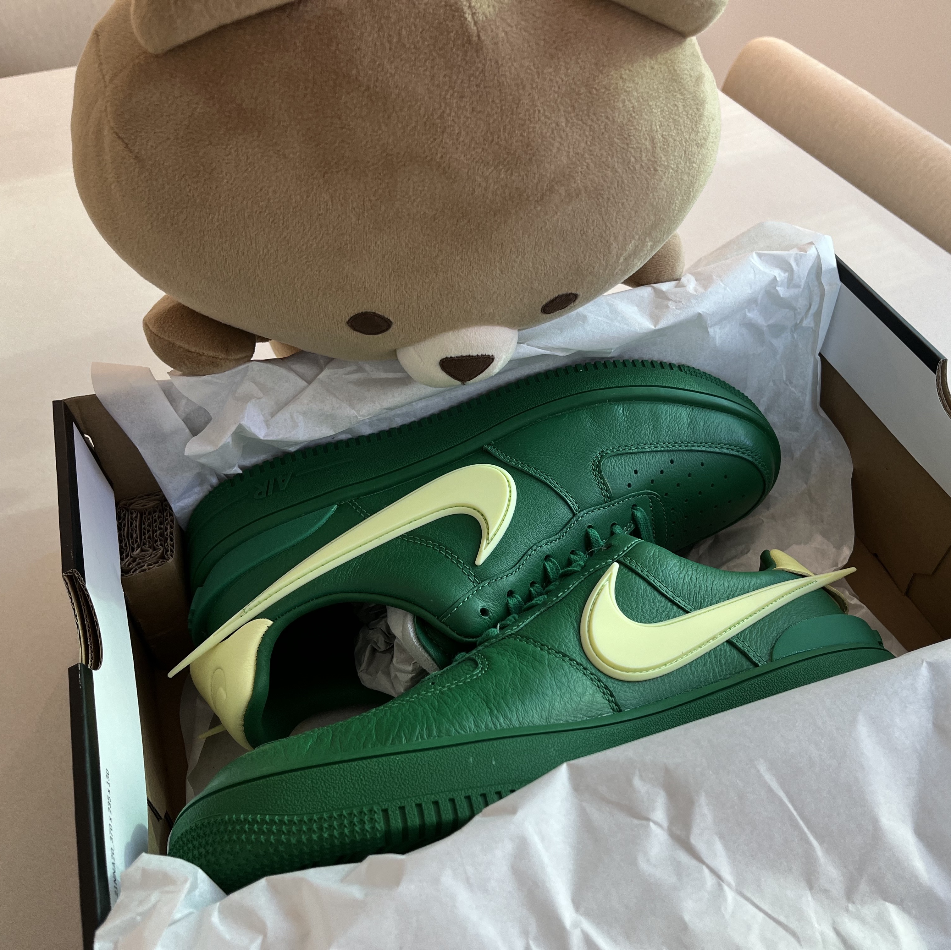 Nike x Ambush Air Force 1 Low SP Pine Green and Citron 착용 스타일 - 2