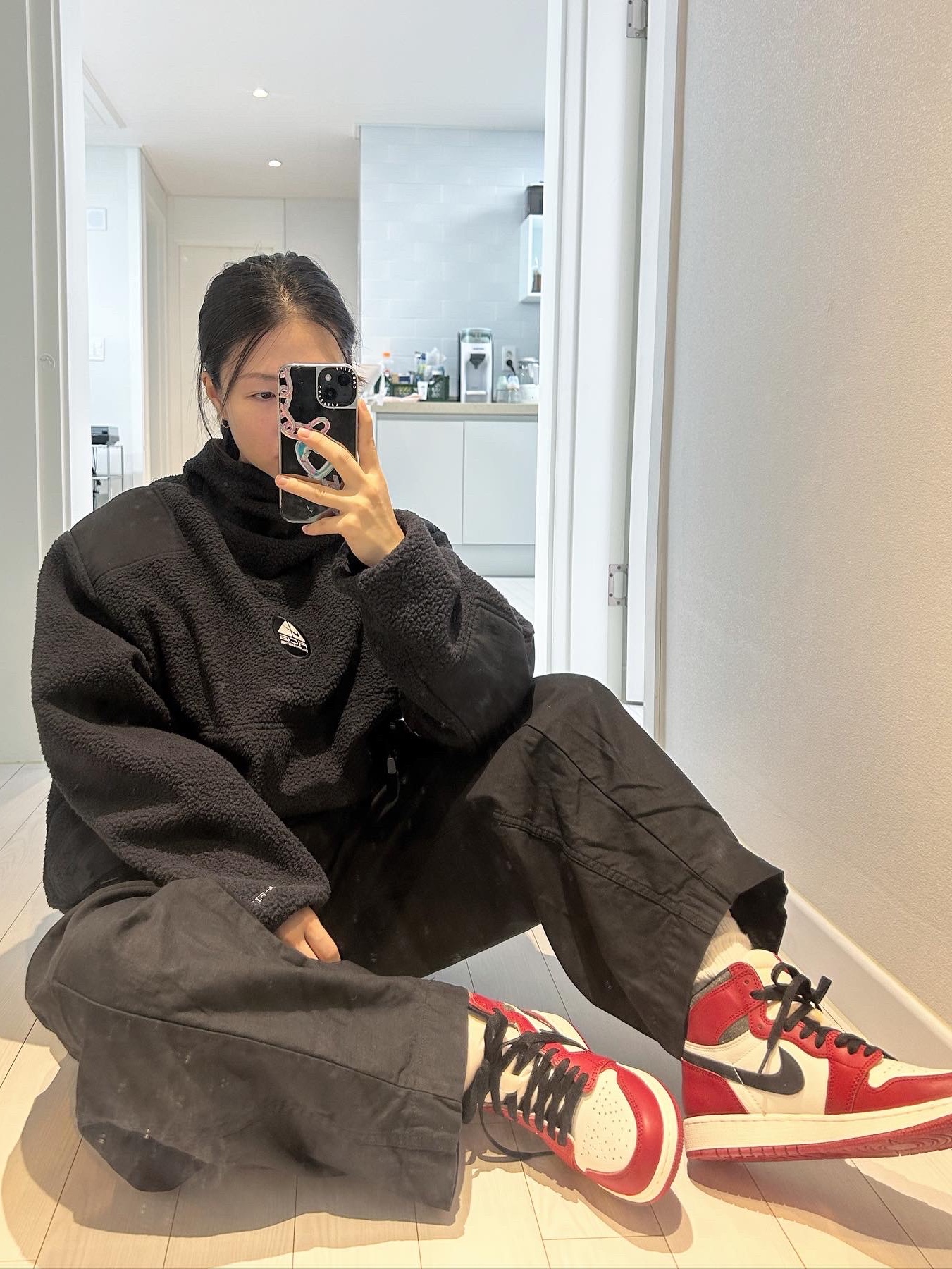 Supreme x Nike ACG Fleece Pullover Black - 22FW, (GS) Jordan 1 Retro High OG Chicago 2022 착용 스타일 - 1