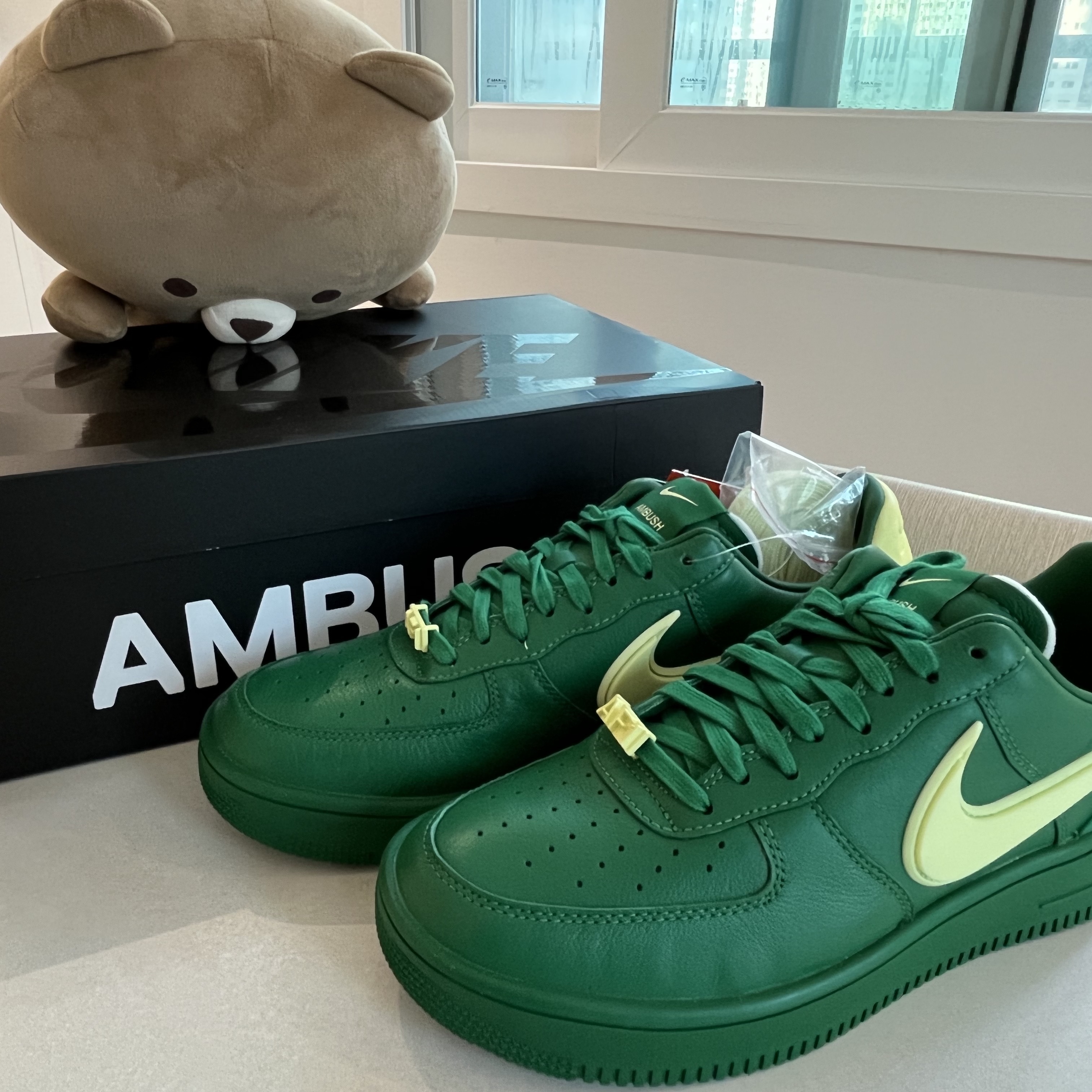 Nike x Ambush Air Force 1 Low SP Pine Green and Citron 착용 스타일 - 5