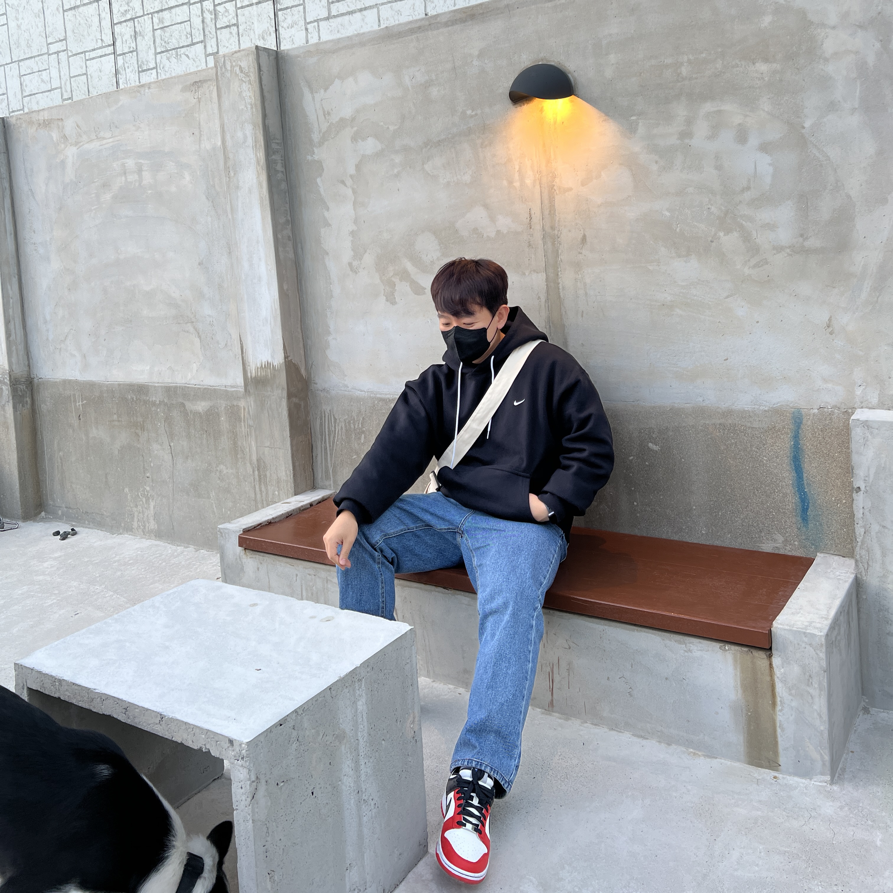 Nike x NBA Dunk Low Retro EMB Black and Chile Red, Nike NRG Solo Swoosh Fleece Hoodie Black White - Asia 착용 스타일