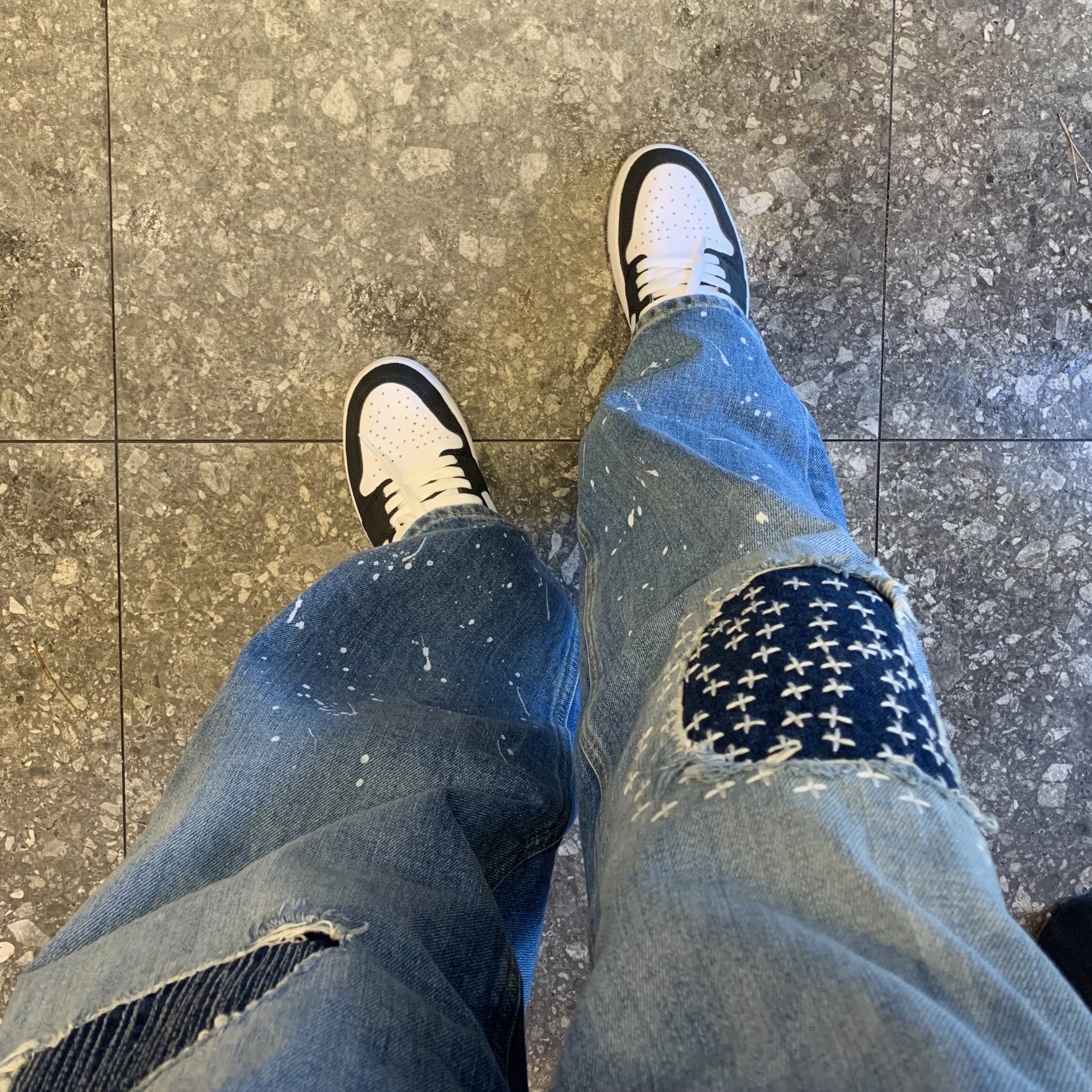 Zara x Ader Error Patchwork Jeans Blue, Jordan 1 Retro High OG Bleached Coral 착용 스타일 - 1