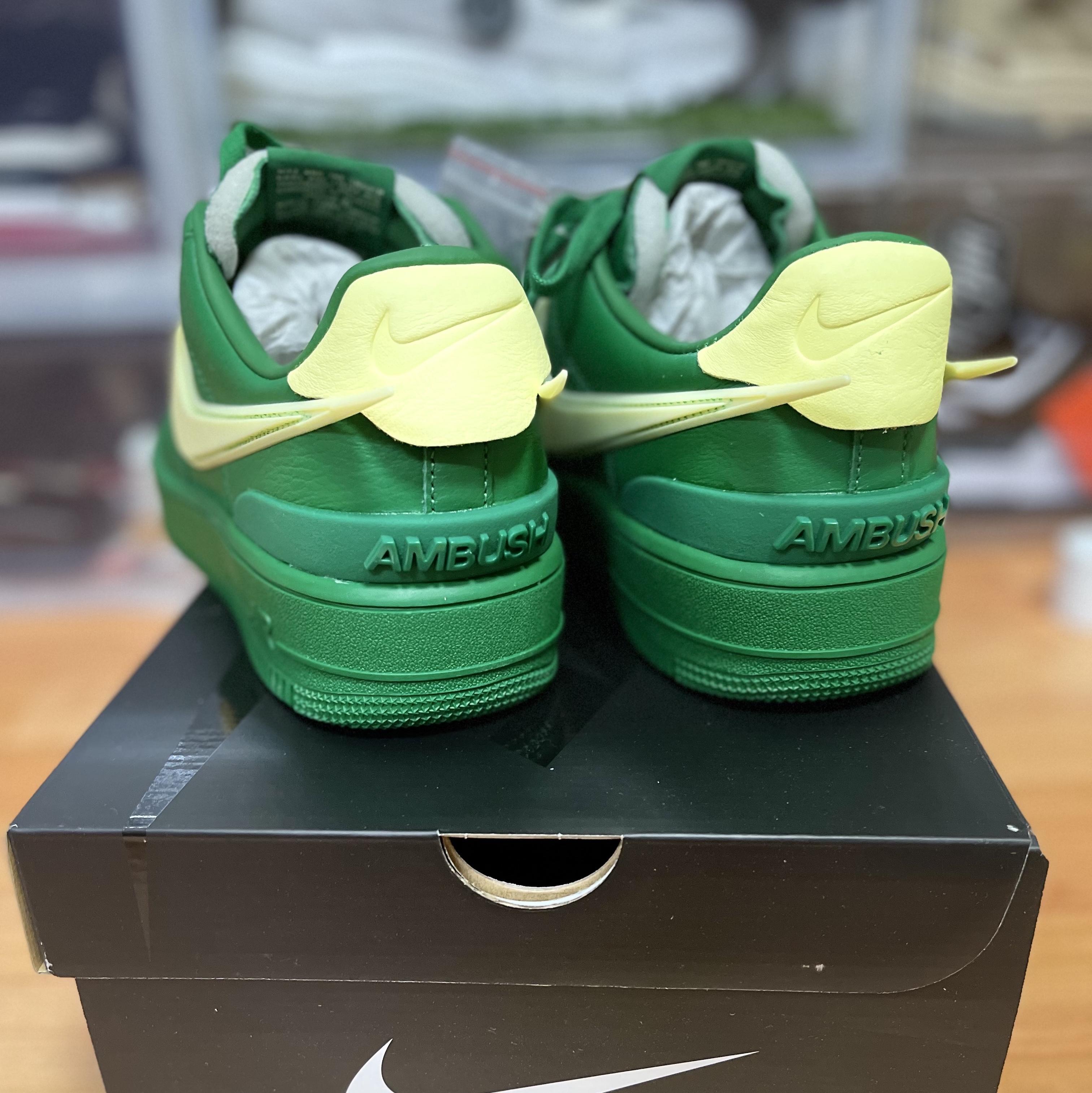 Nike x Ambush Air Force 1 Low SP Pine Green and Citron 착용 스타일 - 2