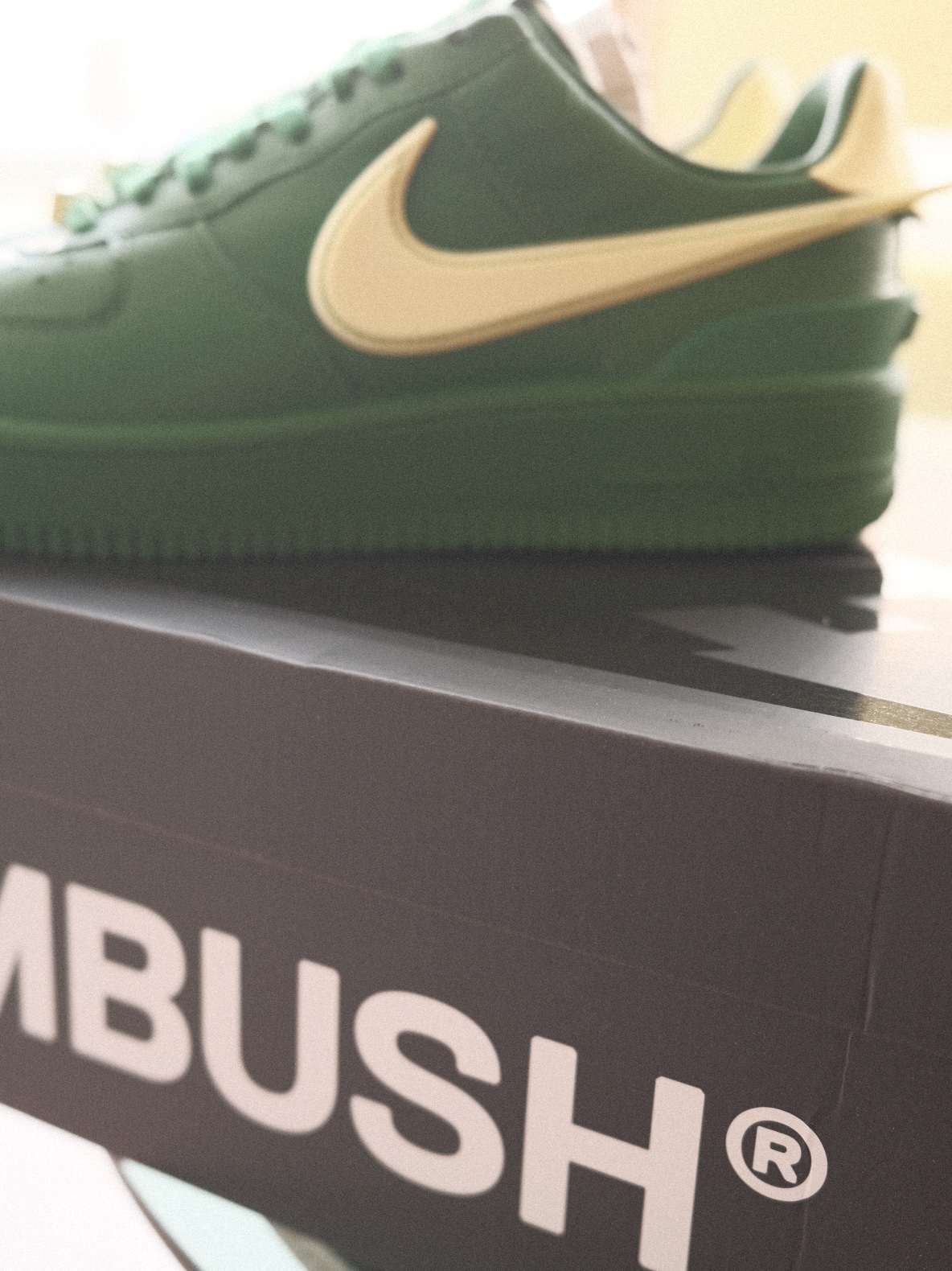 Nike x Ambush Air Force 1 Low SP Pine Green and Citron 착용 스타일 - 1