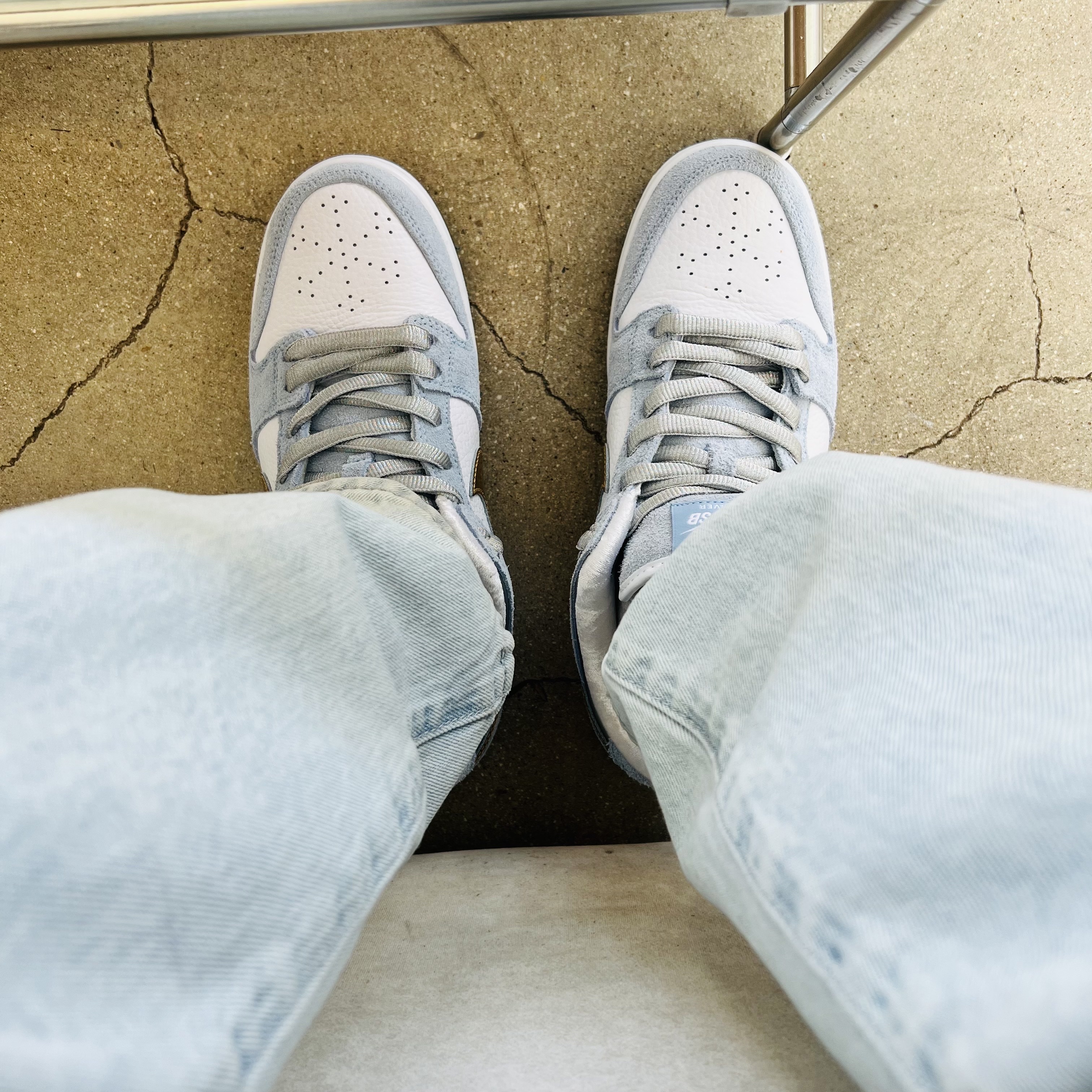 Nike x Sean Cliver SB Dunk Low Holiday Special 착용 스타일