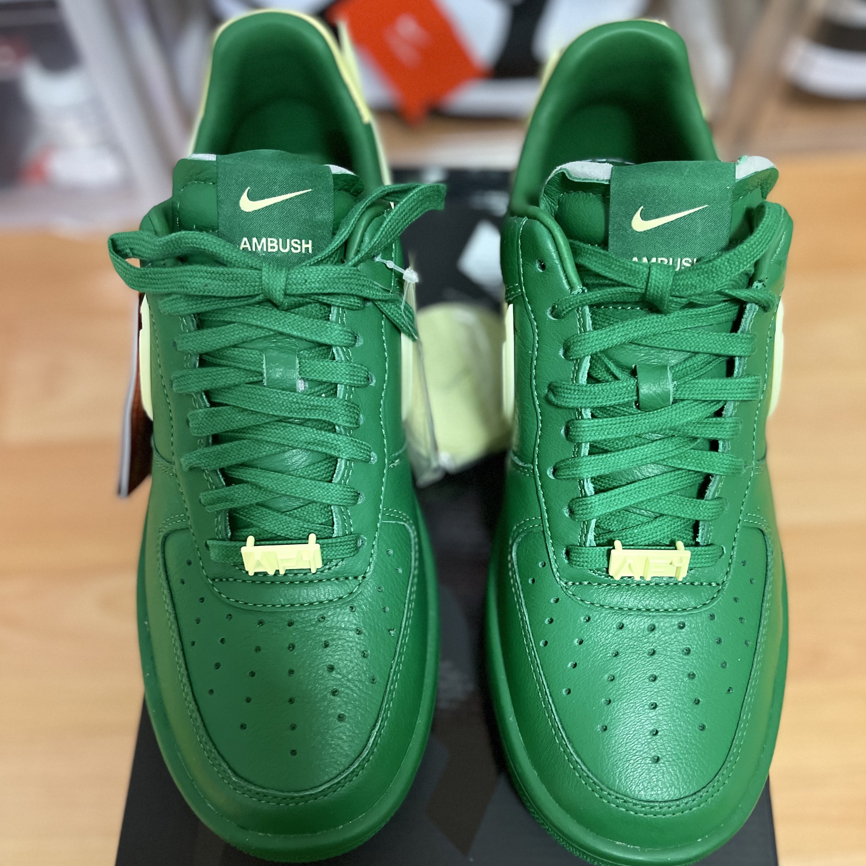 Nike x Ambush Air Force 1 Low SP Pine Green and Citron 착용 스타일 - 3