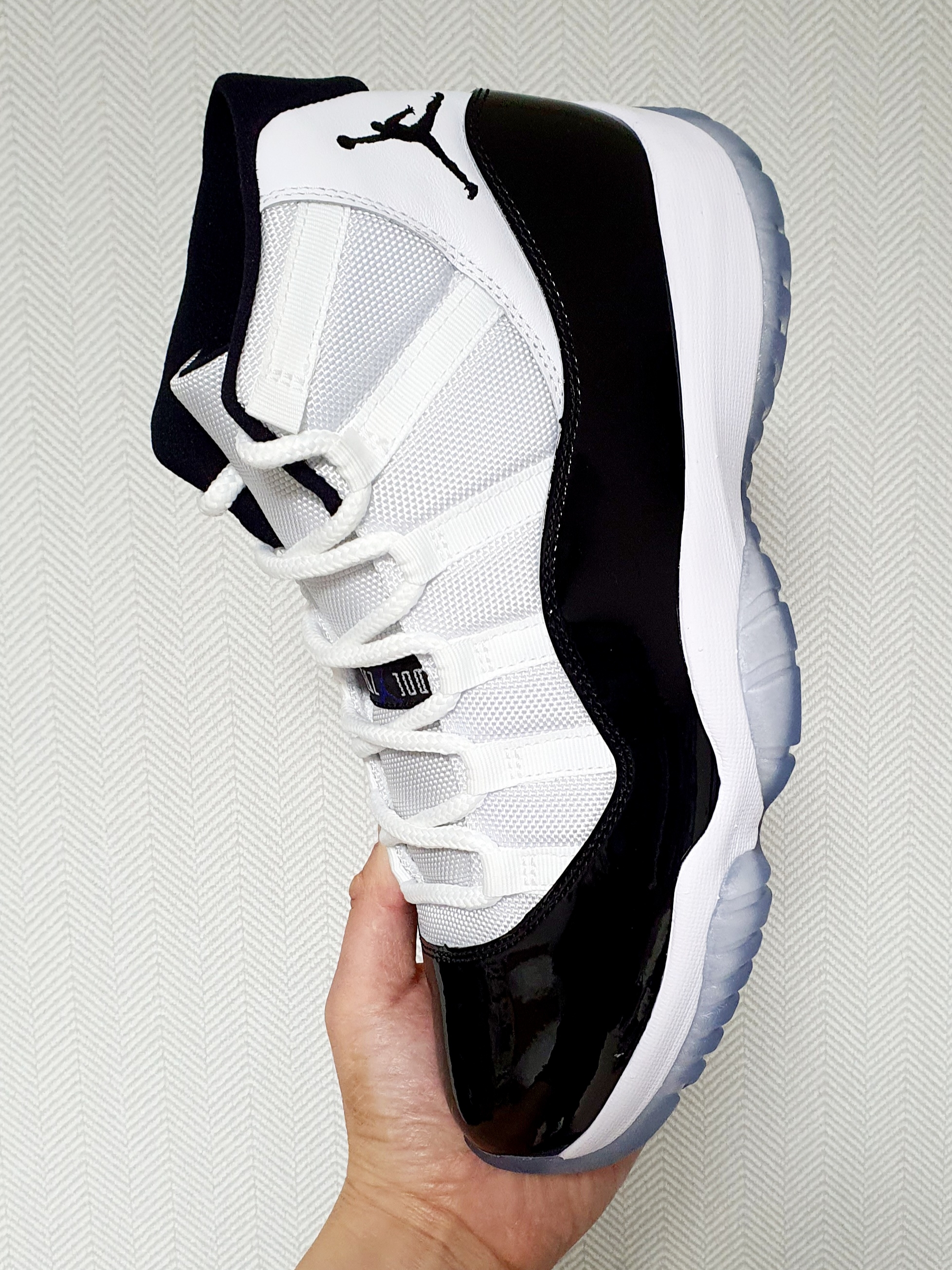 Jordan 11 Retro Concord 2018 착용 스타일 - 3