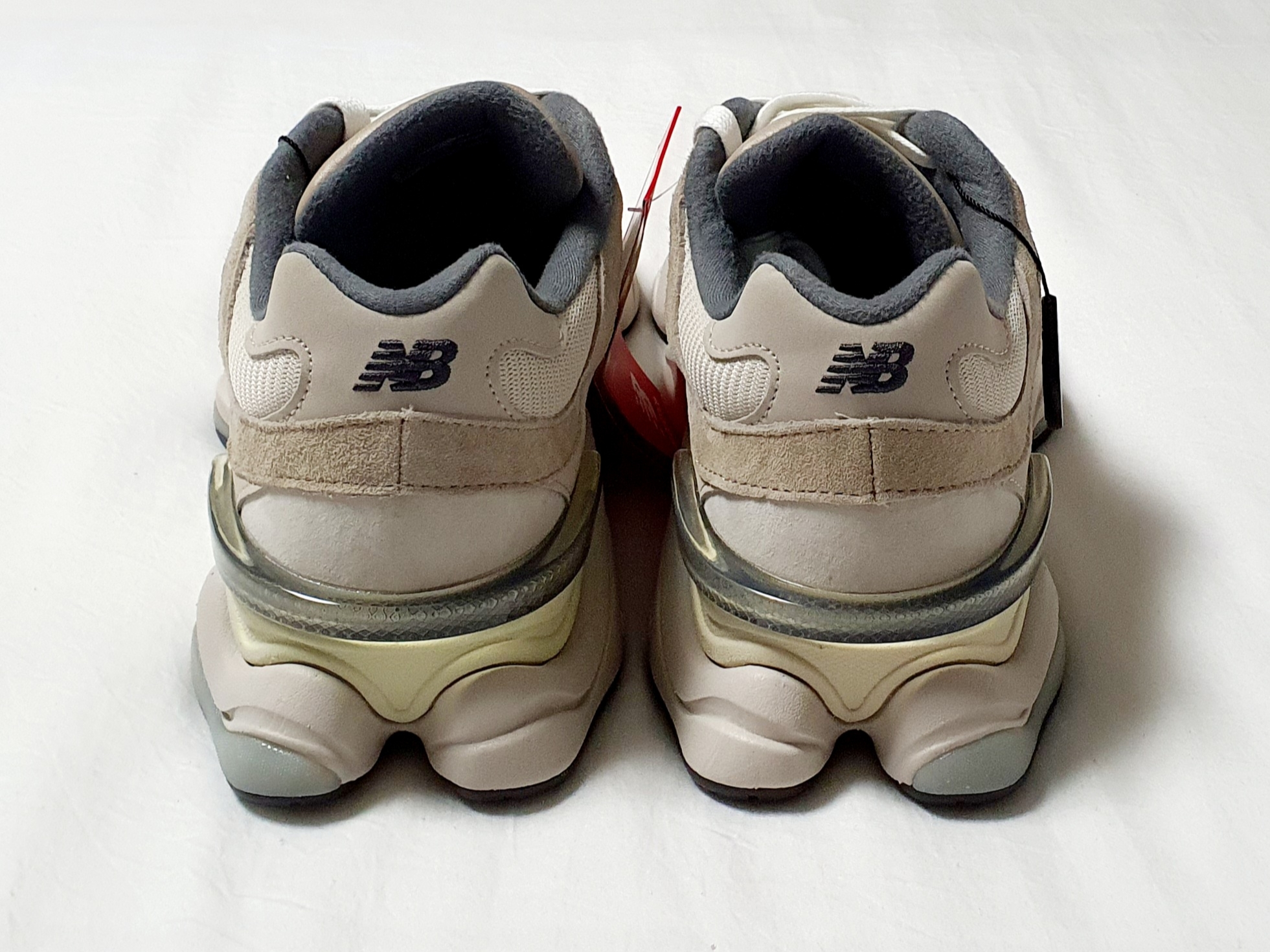 New Balance 9060 Sea Salt 착용 스타일 - 5