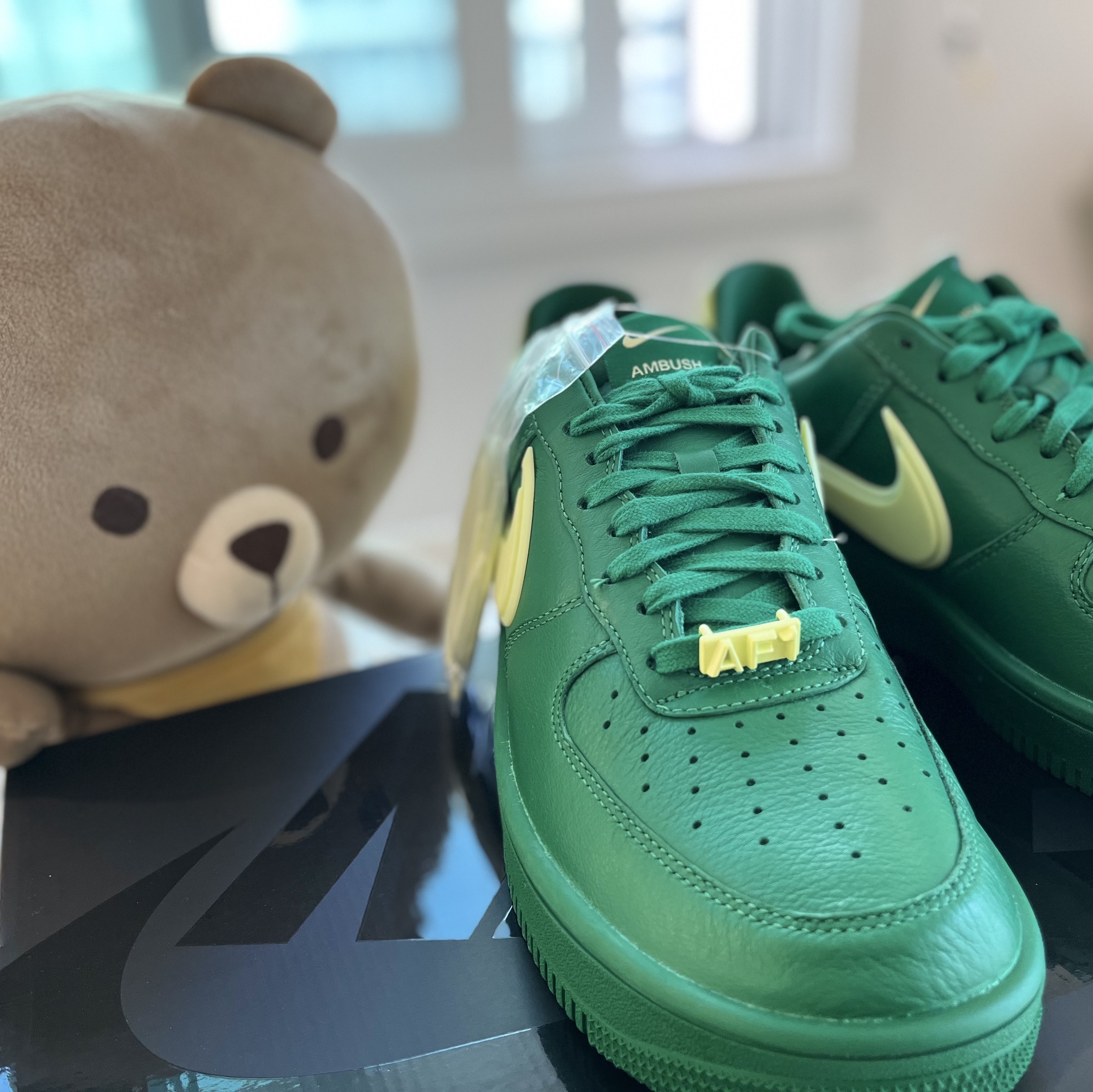 Nike x Ambush Air Force 1 Low SP Pine Green and Citron 착용 스타일 - 3